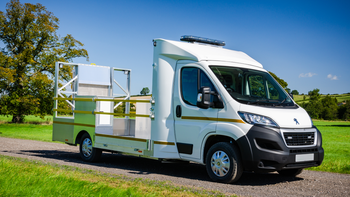 Drop & Go® Low-Floor Traffic Management Vehicle