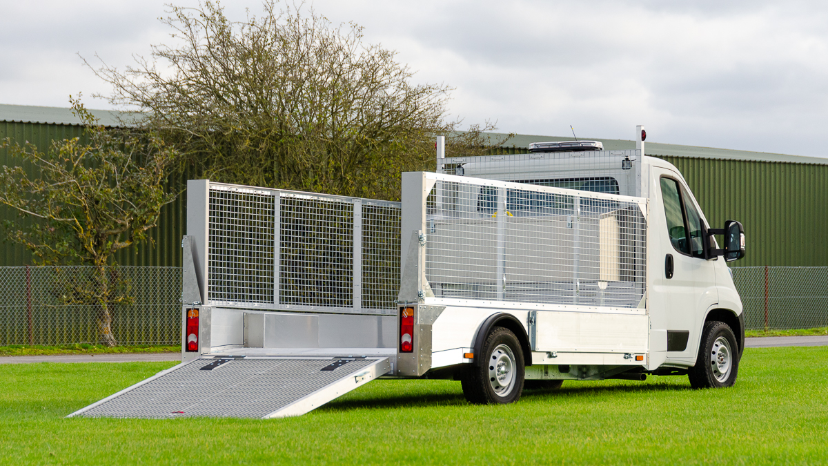 Why choose the AKFS Plant & Go® Landscaper for Grounds Maintenance?
