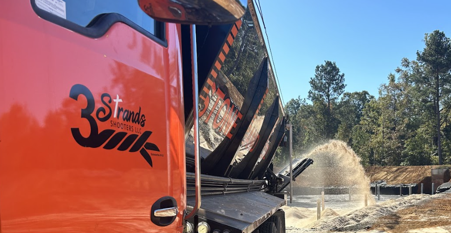 Clean Stone Slinging Truck