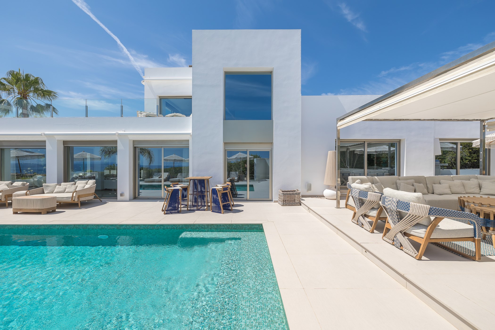 Villa Azura – 4-bedroom villa, with a swimming pool (photo 7 of 49)
