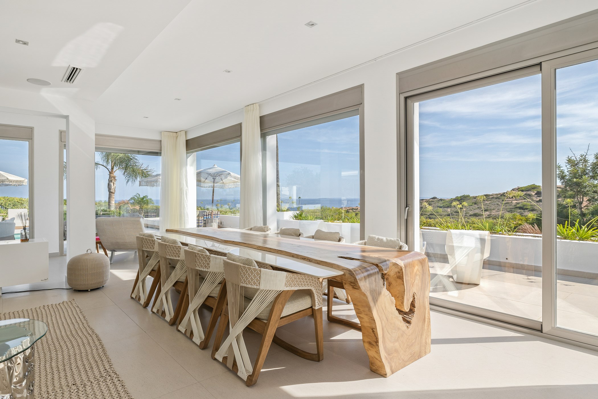 Villa Azura – 4-bedroom villa, with a swimming pool (photo 5 of 49)