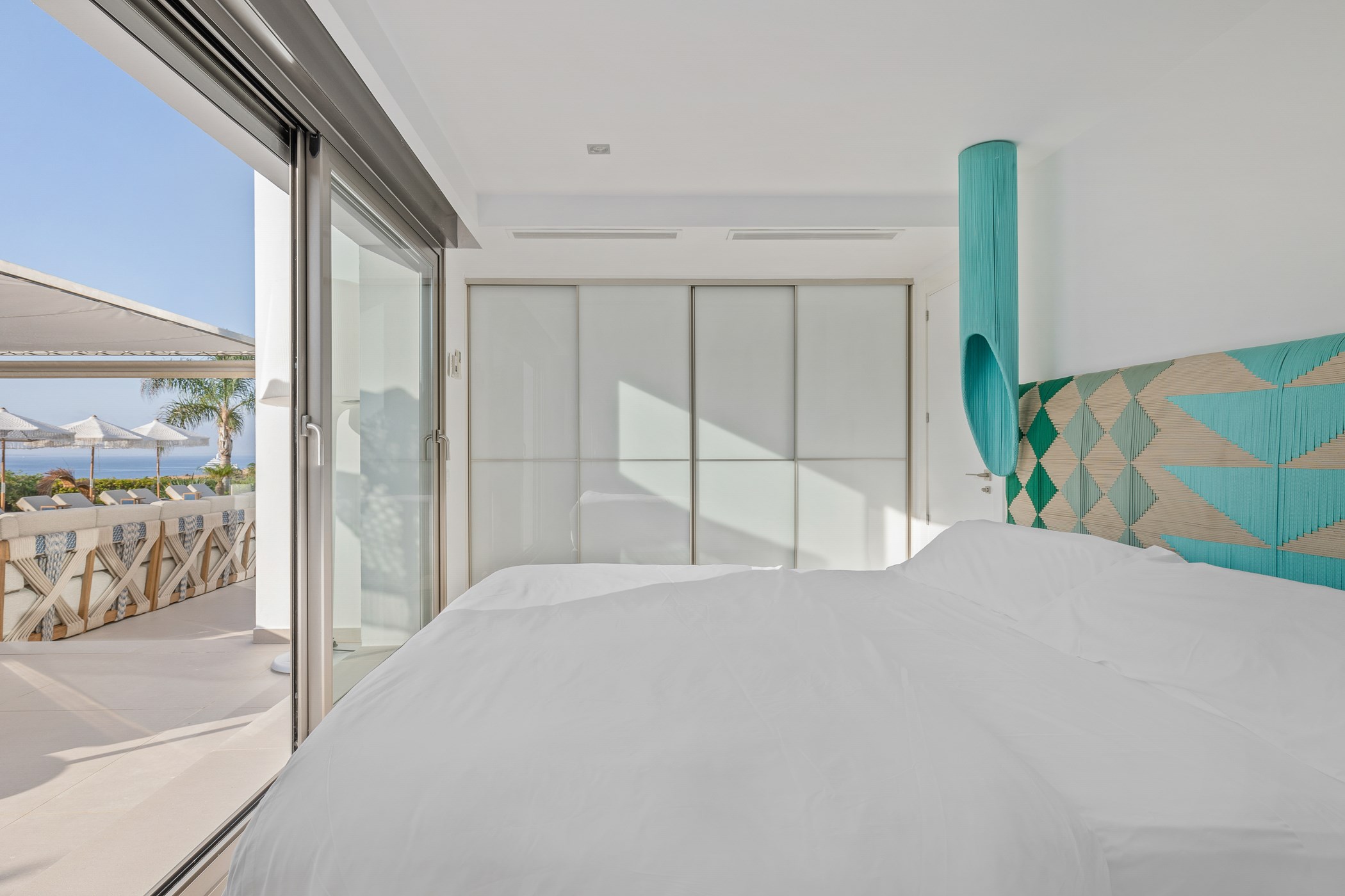 Villa Azura – 4-bedroom villa, with a swimming pool (photo 37 of 49)