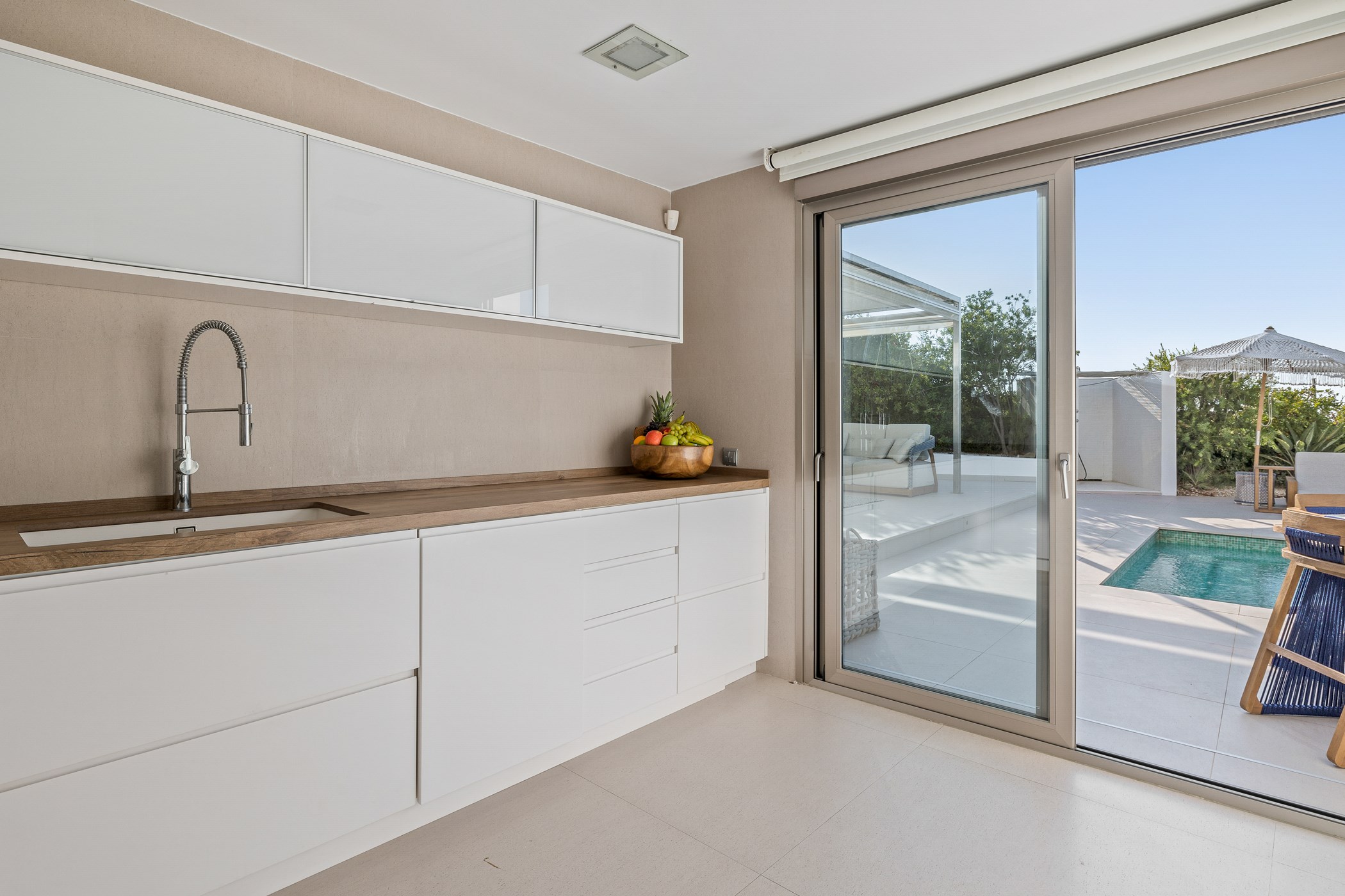 Villa Azura – 4-bedroom villa, with fully furnished interiors (photo 44 of 49)