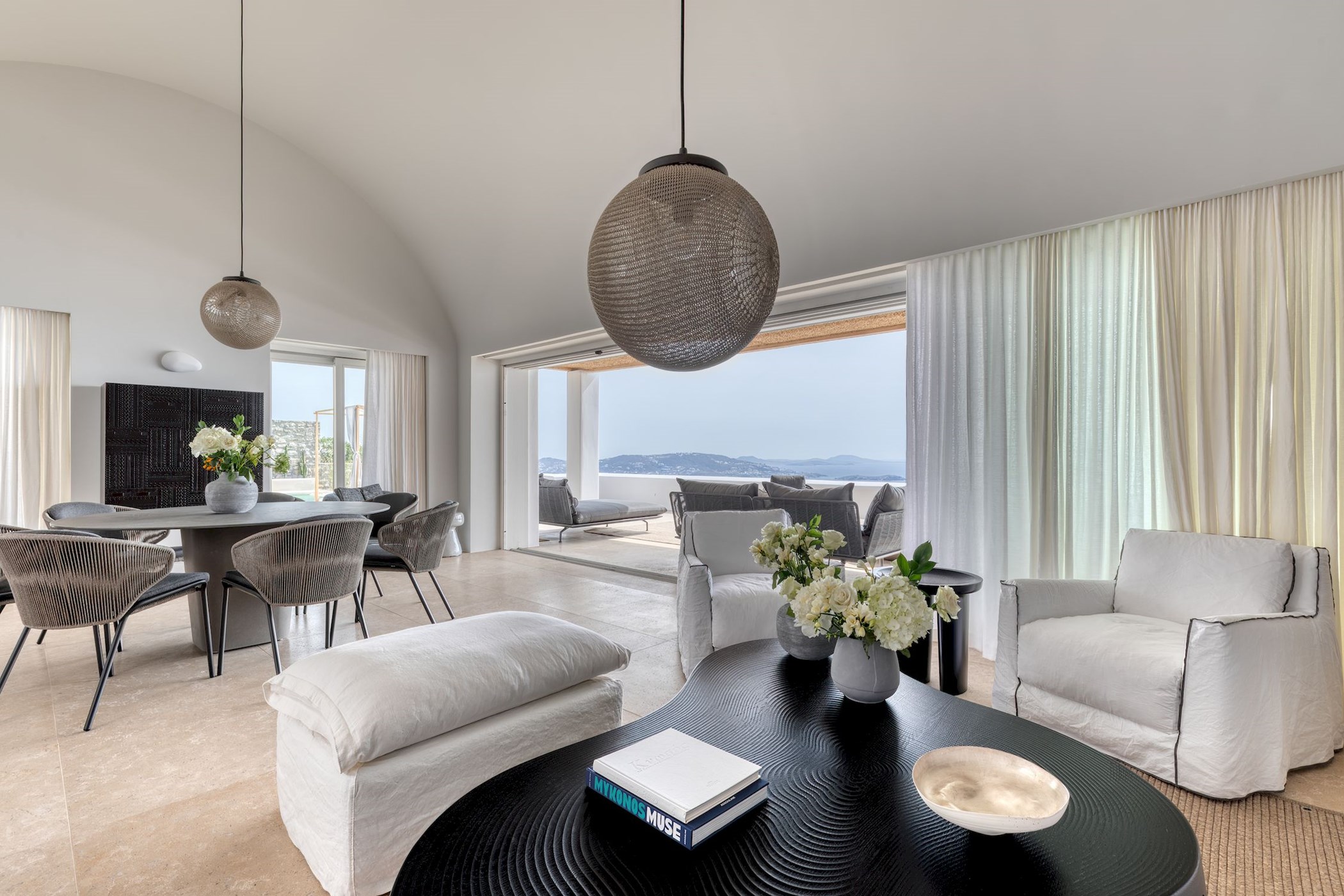 Paradise Escape – 8-bedroom villa, with sea views (photo 6 of 50)
