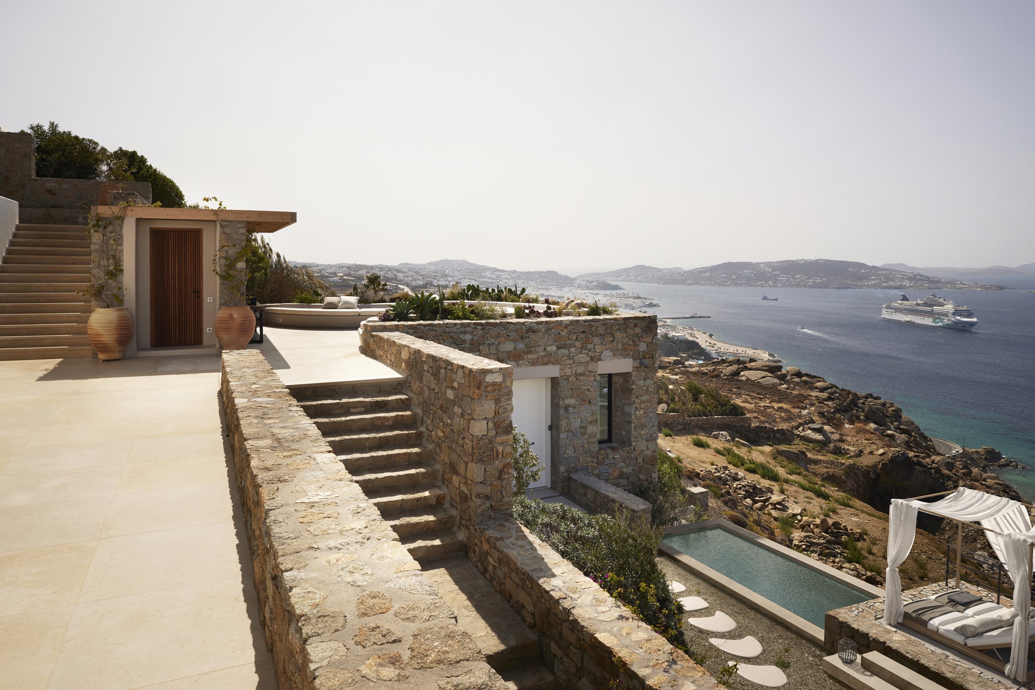 Paradise Escape – 8-bedroom villa, with sea views (photo 8 of 50)