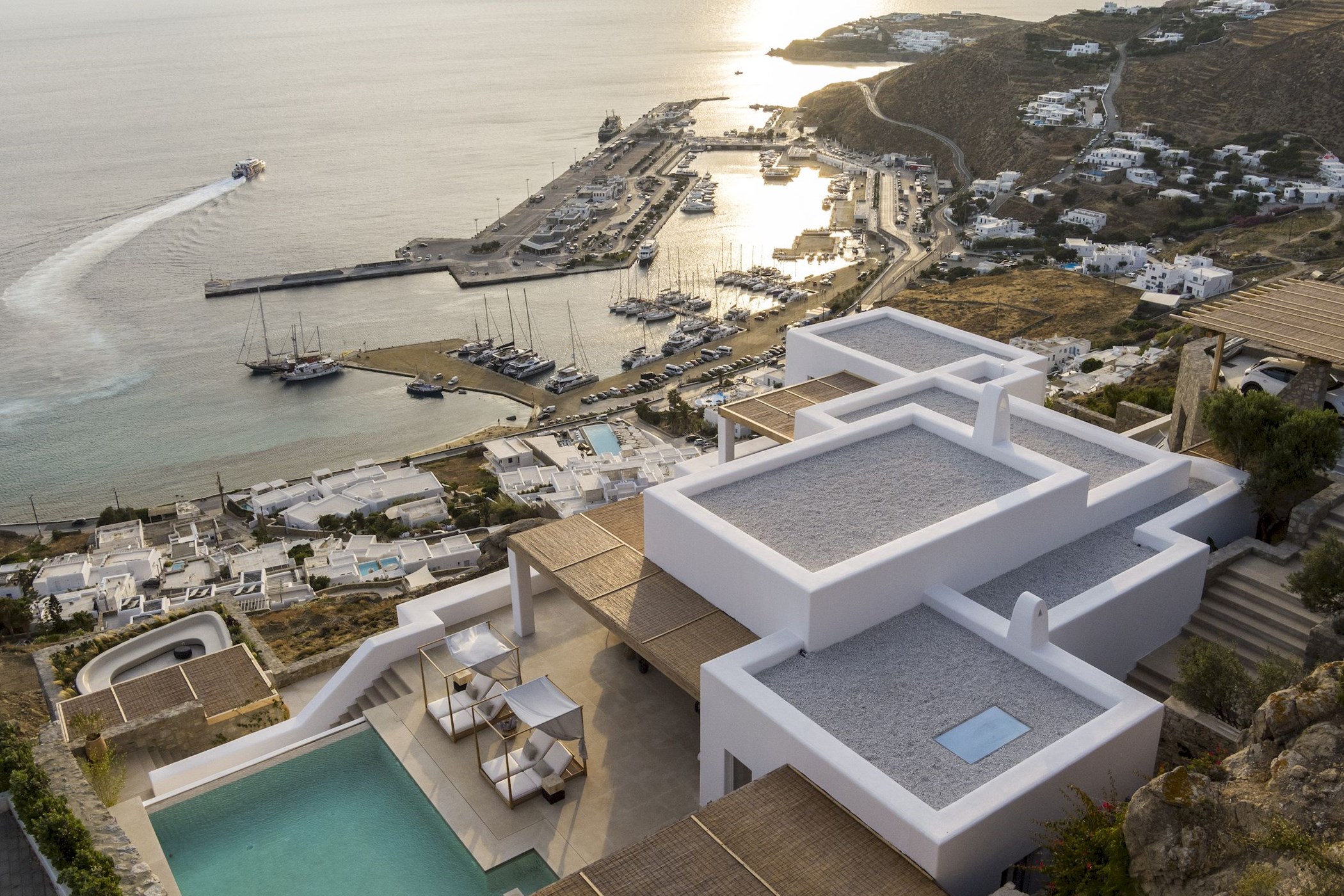 Paradise Escape – 8-bedroom villa, with a swimming pool (photo 41 of 50)