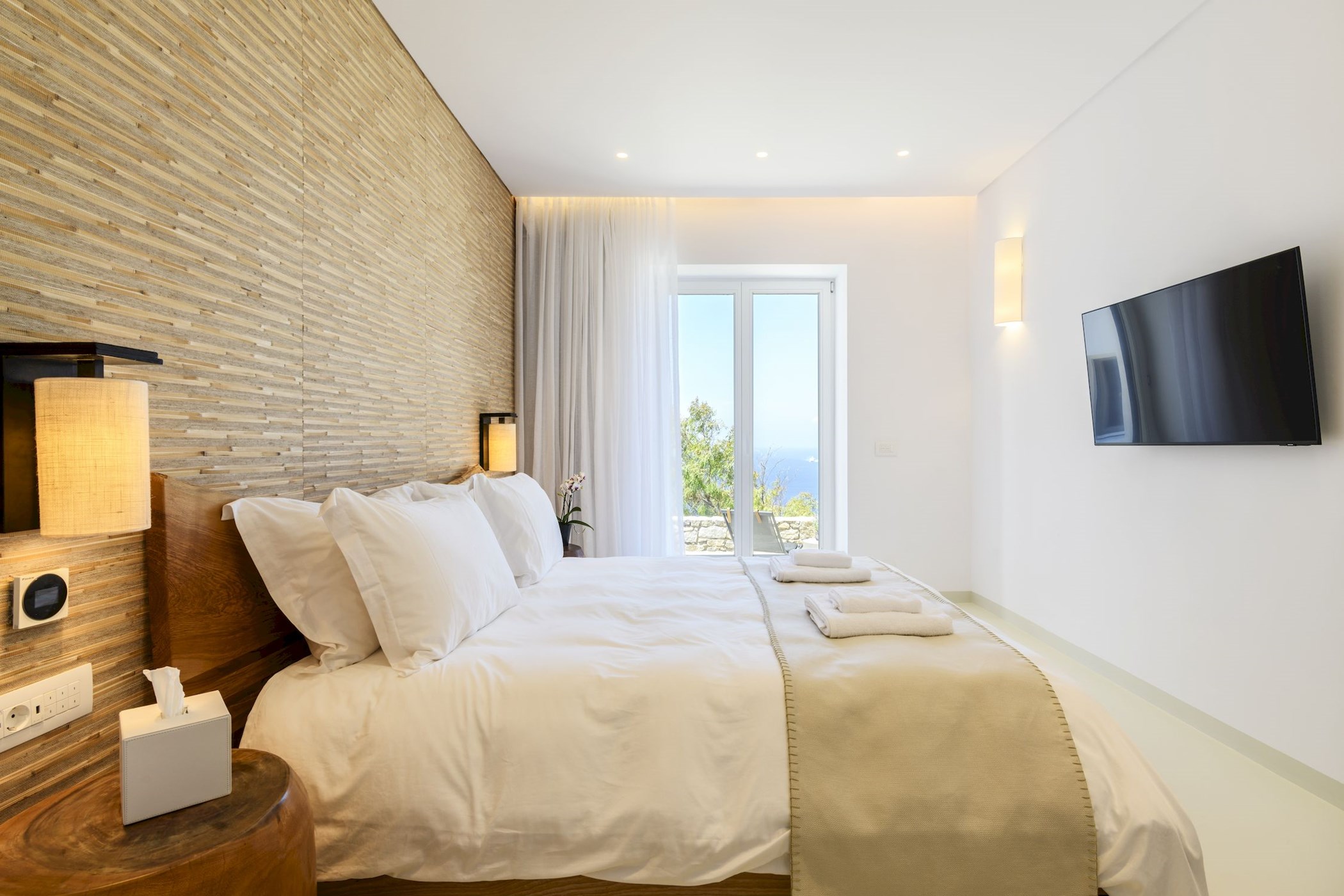 Paradise Escape – 8-bedroom villa, with sea views (photo 46 of 50)