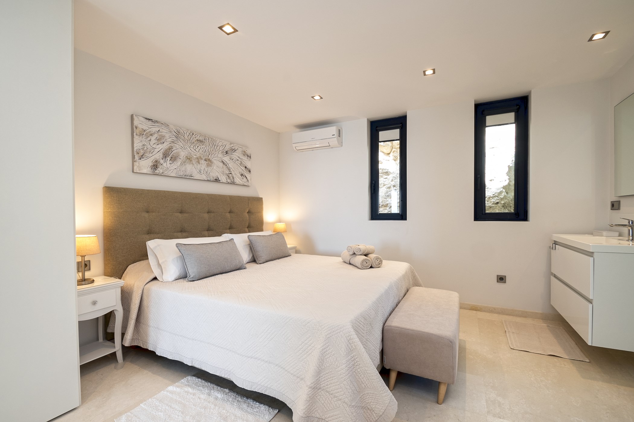 Villa Abigail – 4-bedroom villa, with sea views (photo 5 of 50)