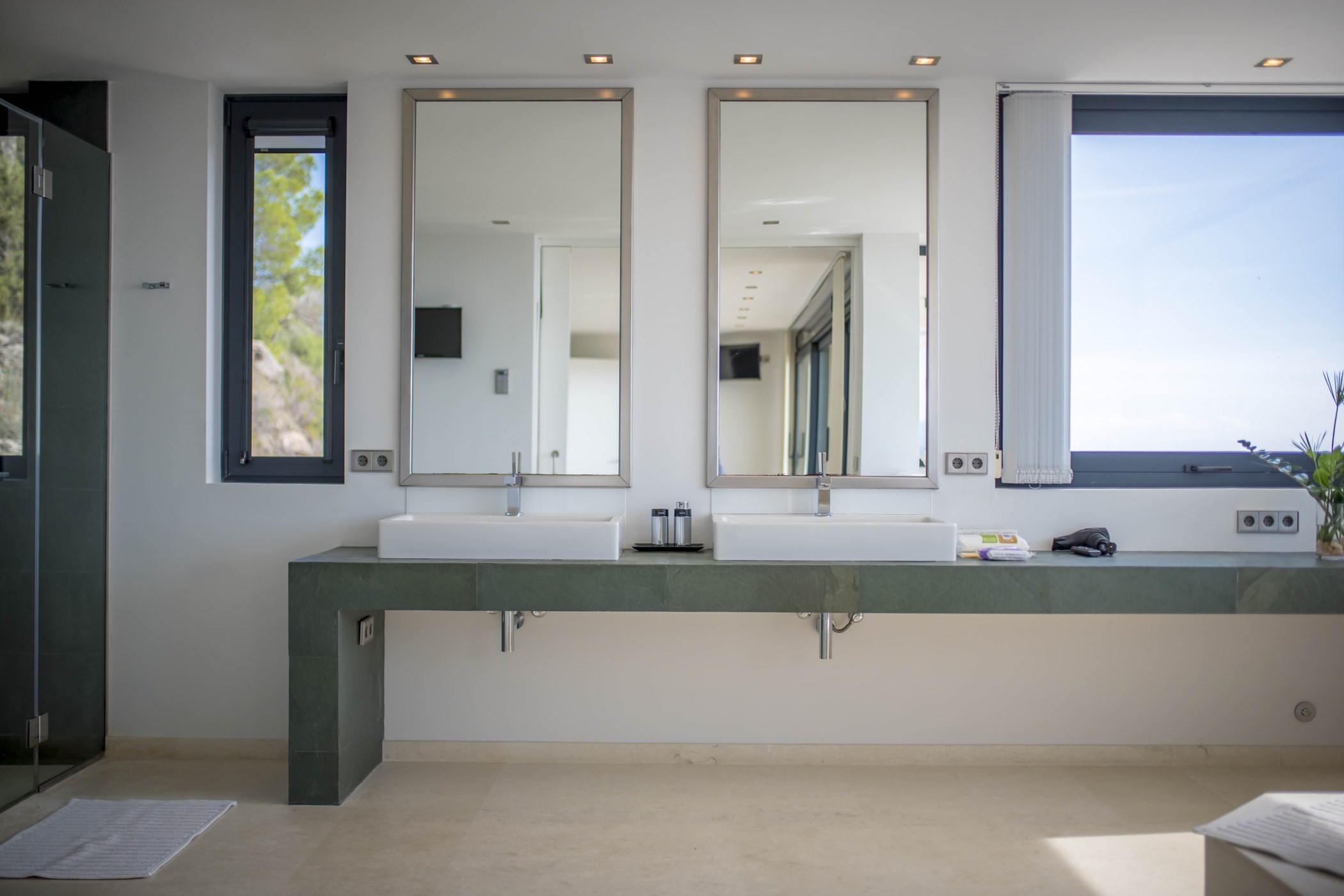 Villa Abigail – 4-bedroom villa, with sea views (photo 50 of 50)