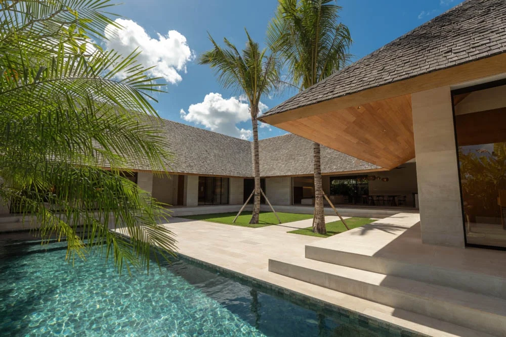 Villa Tito – 5-bedroom villa in Tumbak Bayu, Pererenan, Bali, with fully furnished interiors (photo 2 of 43)