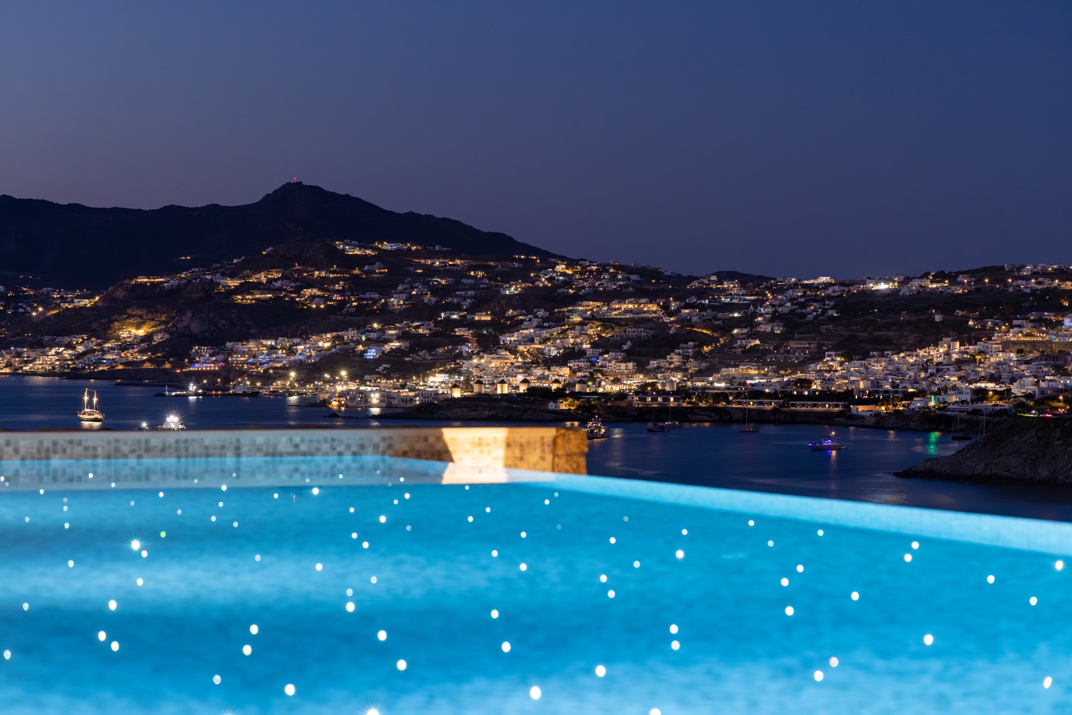 Clio Estate – 7-bedroom villa, with a swimming pool (photo 1 of 50)