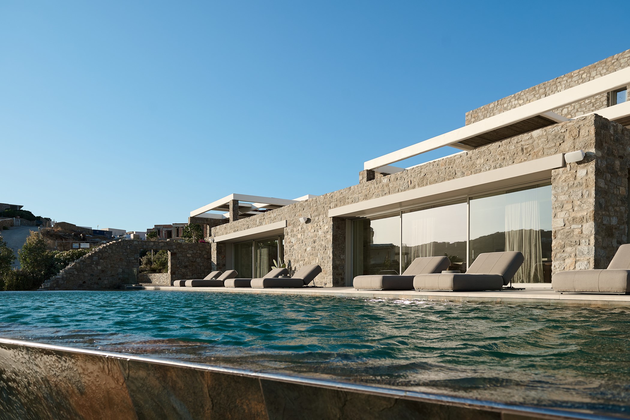 Blue Sky – 9-bedroom villa, with a swimming pool (photo 1 of 27)