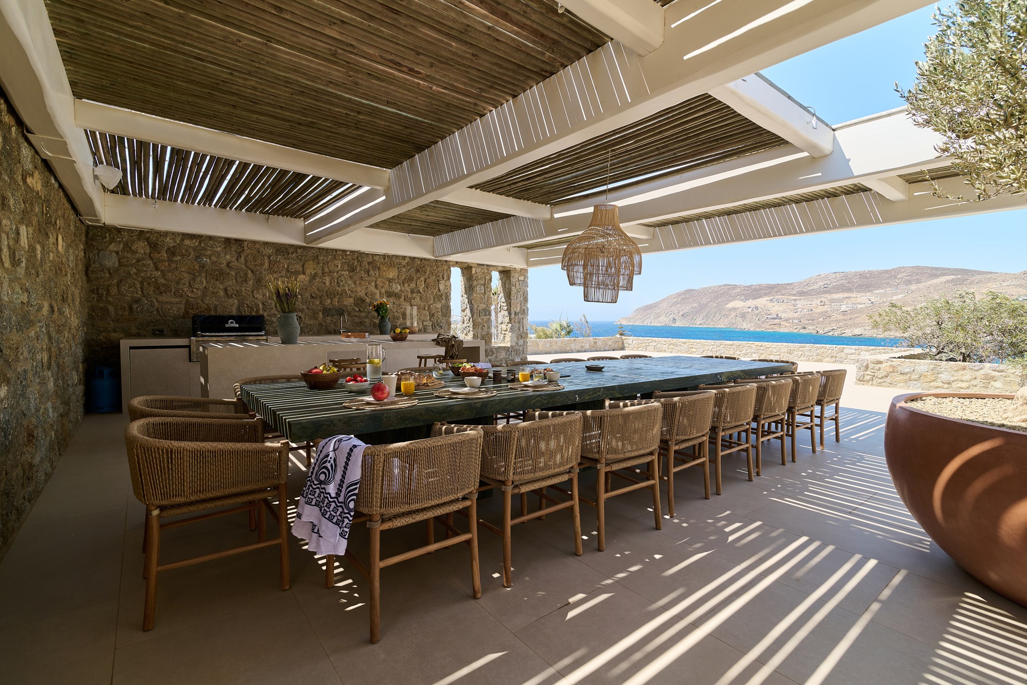 Blue Sky – 9-bedroom villa, with a swimming pool (photo 3 of 27)