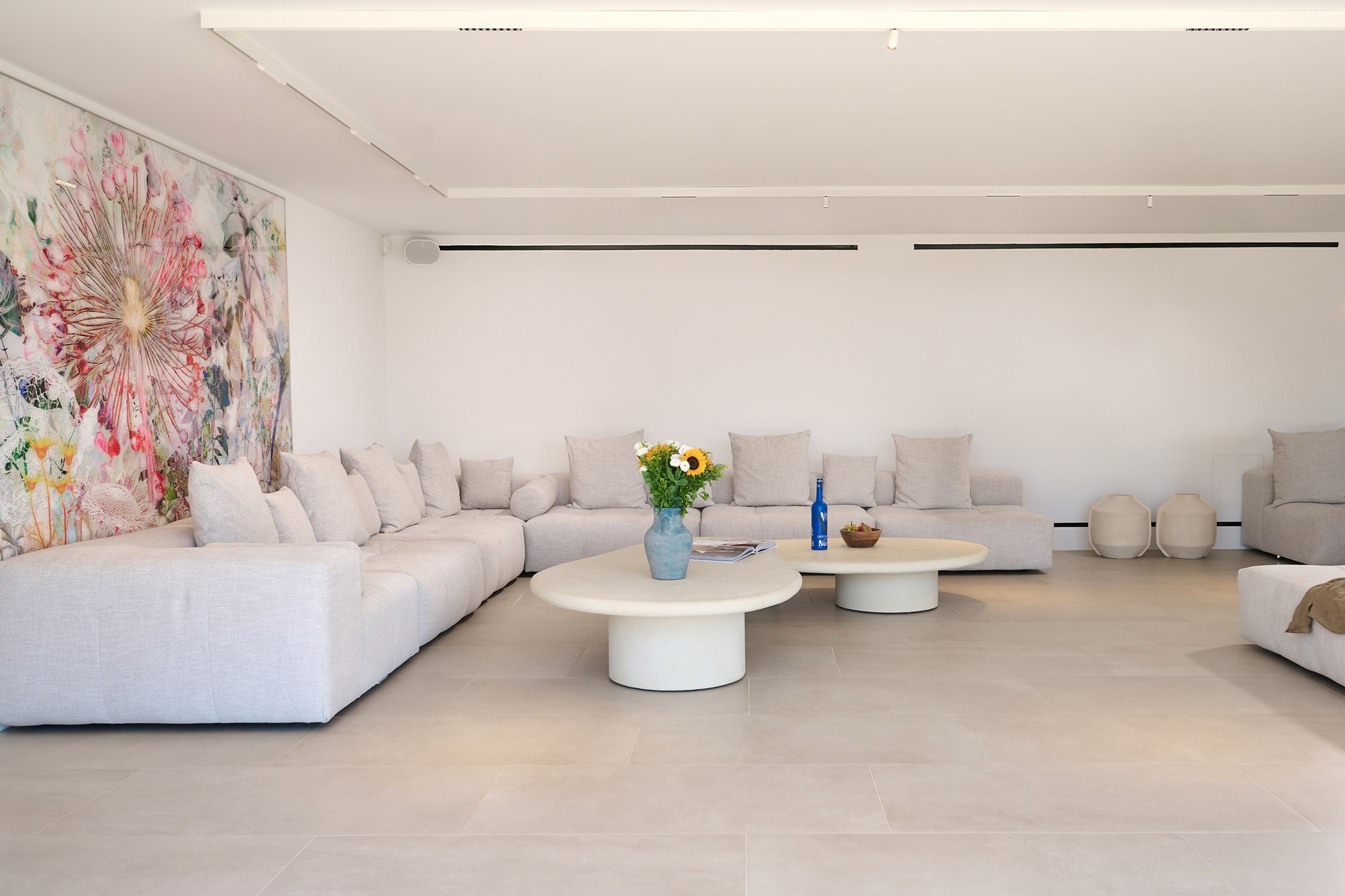 Blue Sky – 9-bedroom villa, with a terrace (photo 26 of 27)