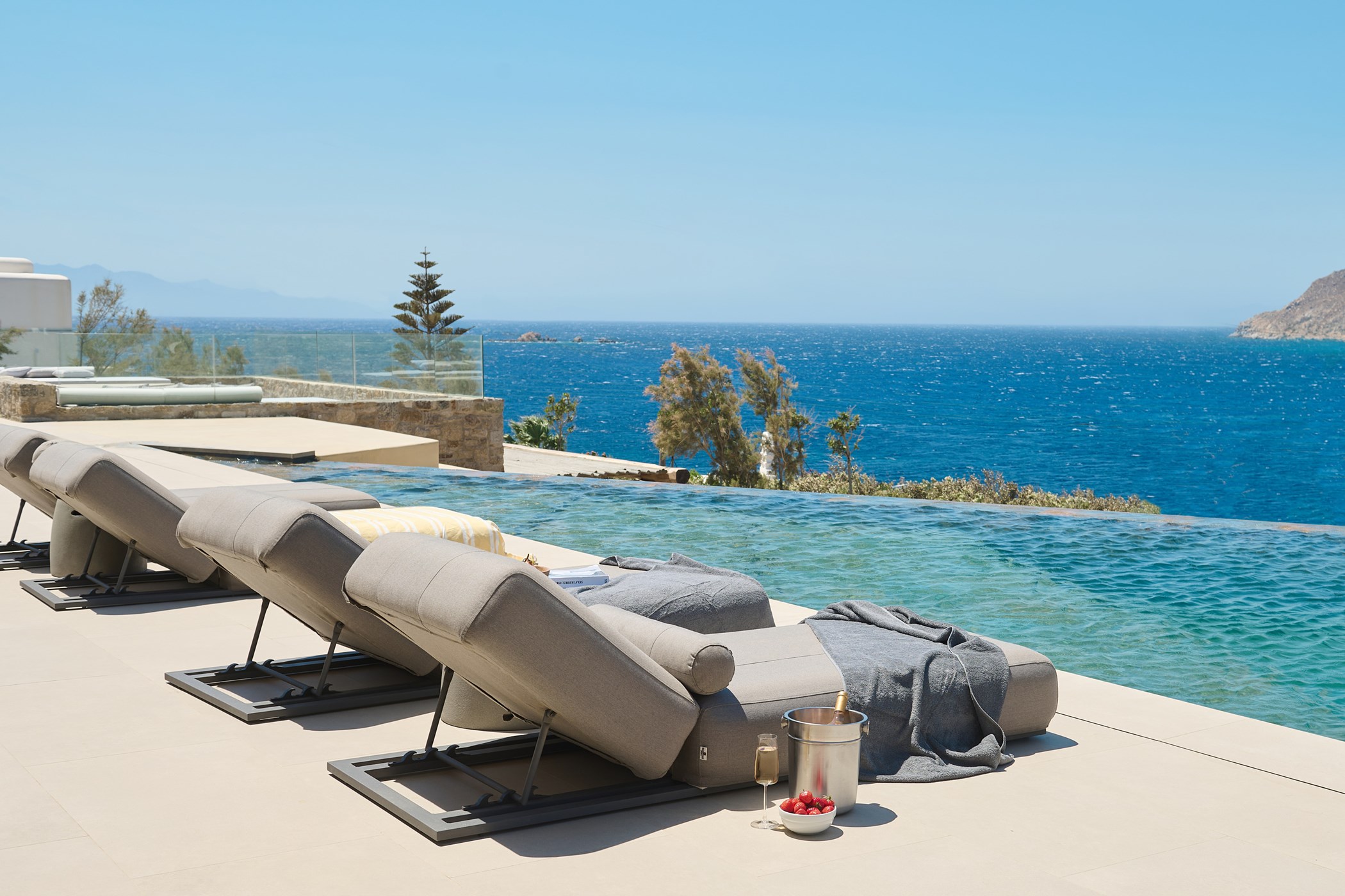 Blue Sky – 9-bedroom villa, with a terrace (photo 24 of 27)