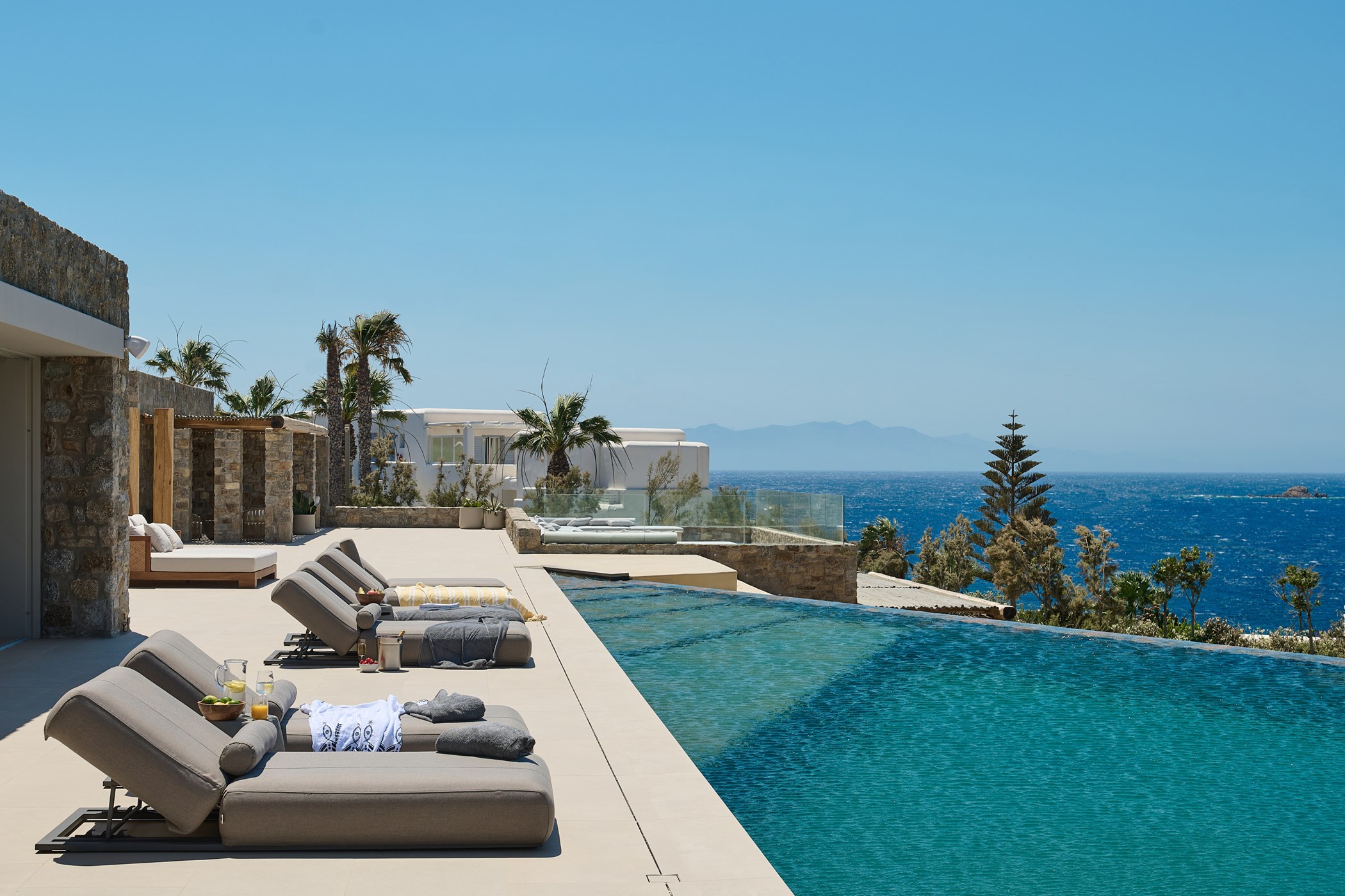 Blue Sky – 9-bedroom villa, with a swimming pool (photo 23 of 27)