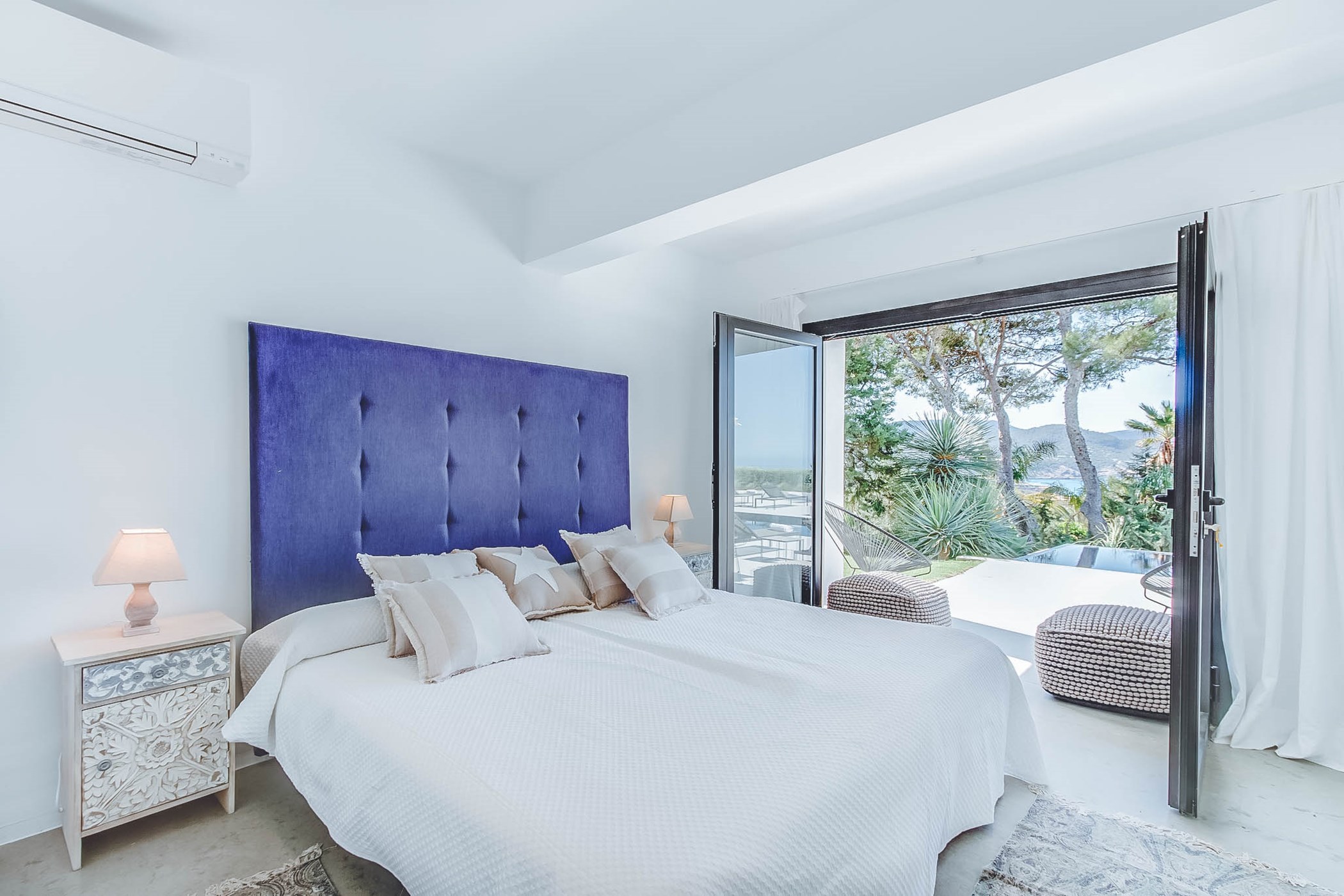 Villa Vivian – 6-bedroom villa, with a swimming pool (photo 11 of 36)