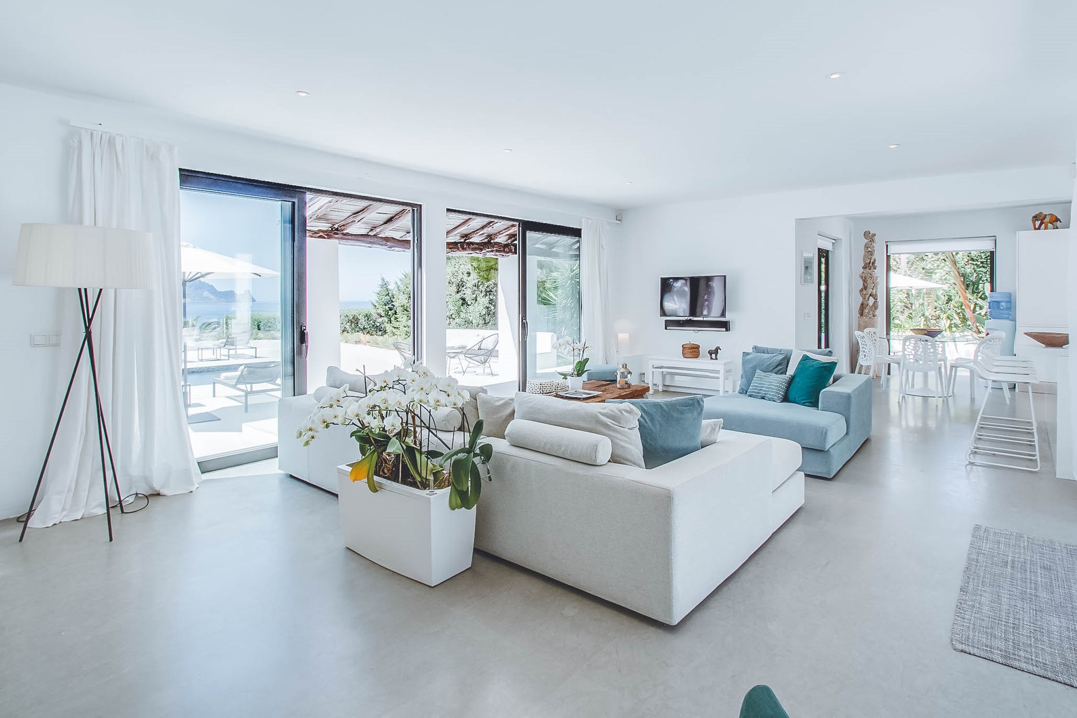Villa Vivian – 6-bedroom villa, with sea views (photo 18 of 36)