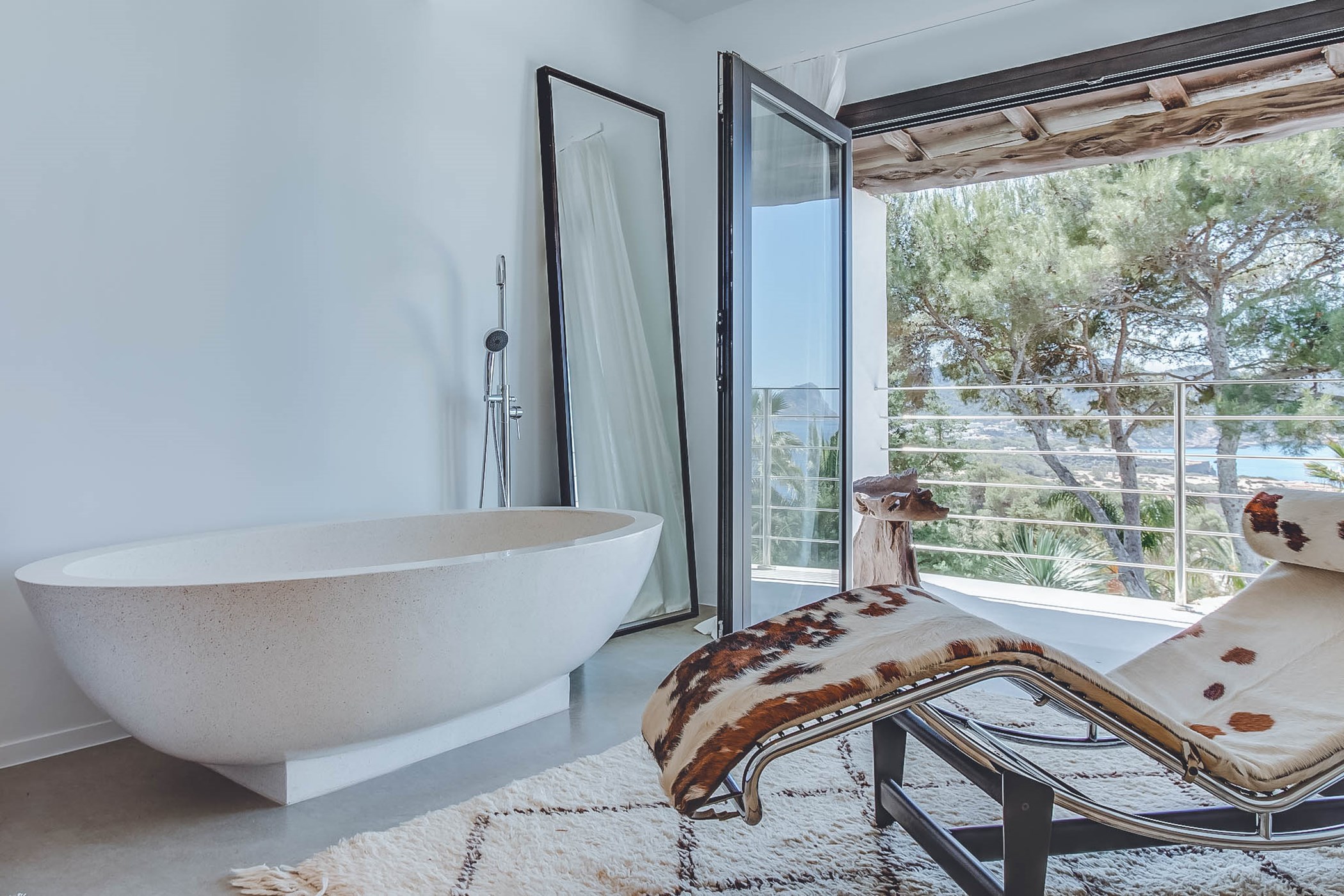 Villa Vivian – 6-bedroom villa, with a swimming pool (photo 21 of 36)