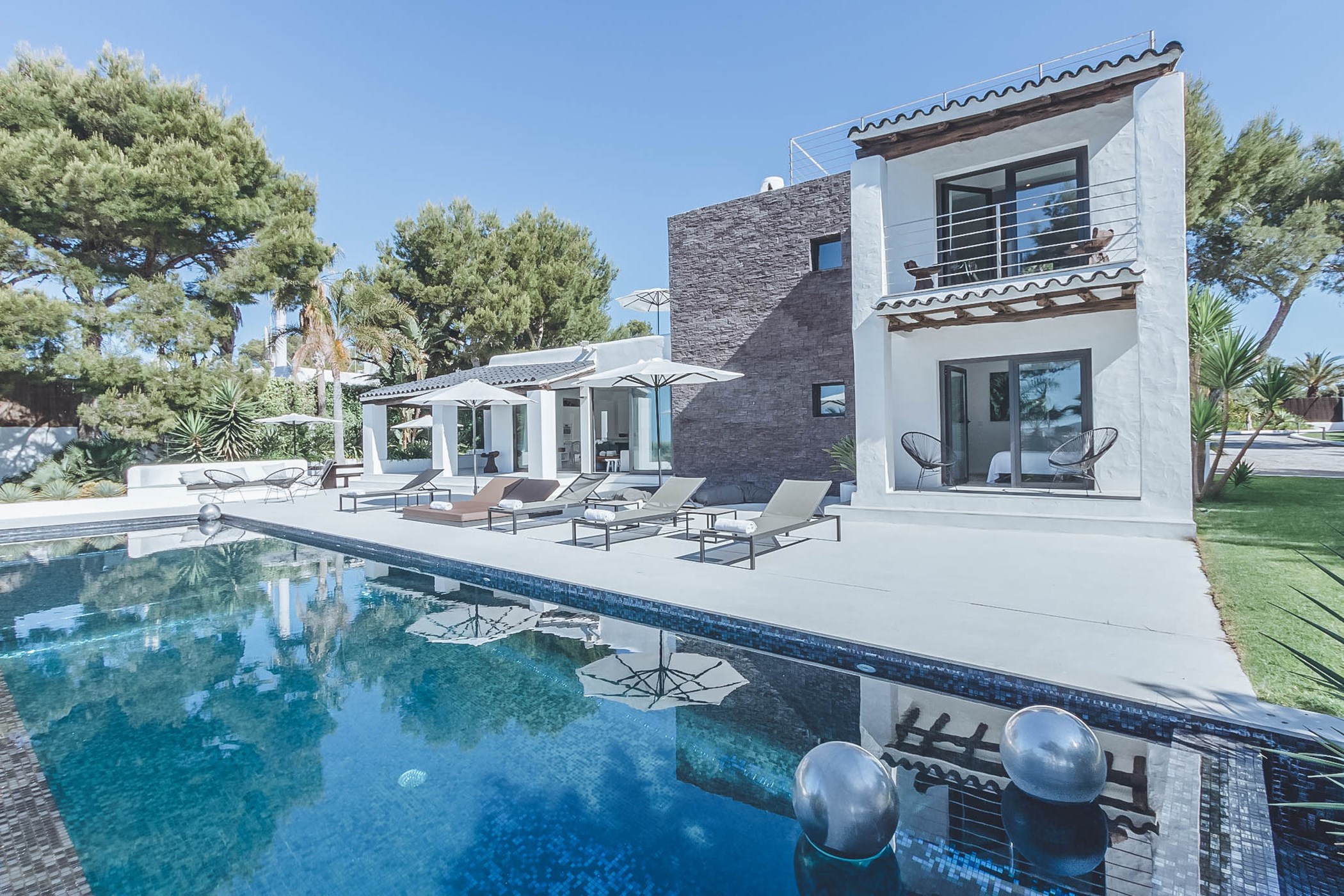 Villa Vivian – 6-bedroom villa, with sea views (photo 32 of 36)