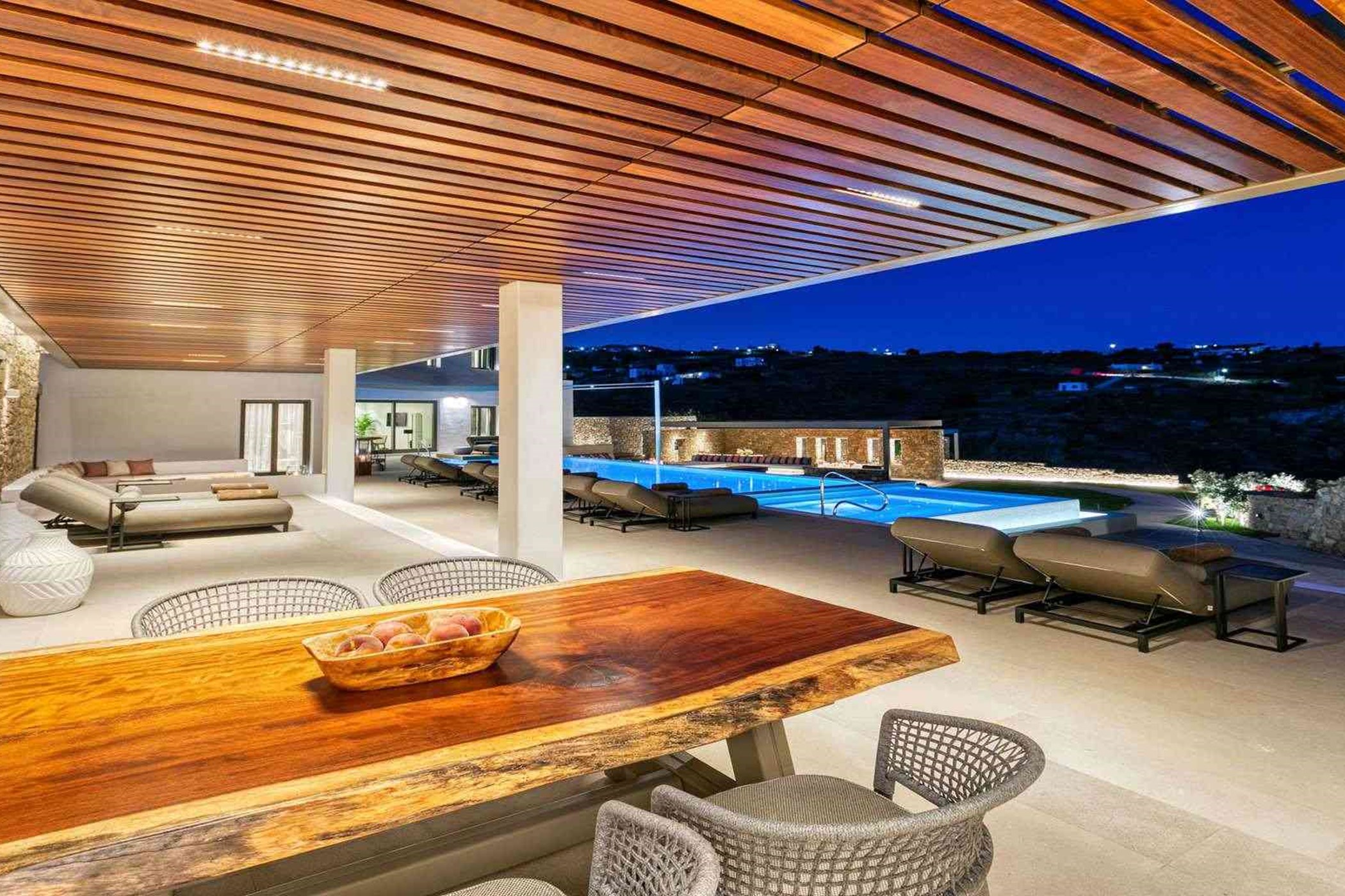 Sunset Paradise Estate – 7-bedroom villa, with a swimming pool (photo 4 of 50)