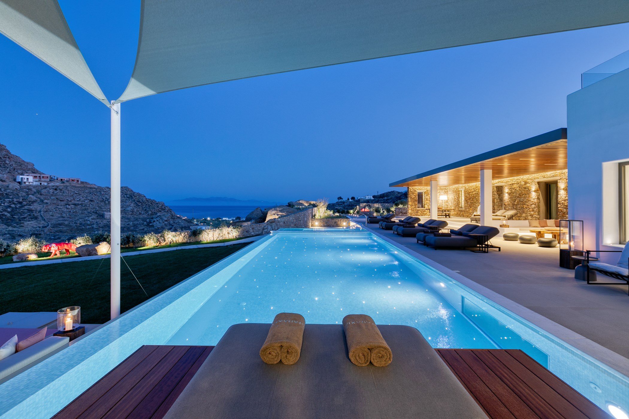 Sunset Paradise Estate – 7-bedroom villa, with a swimming pool (photo 40 of 50)