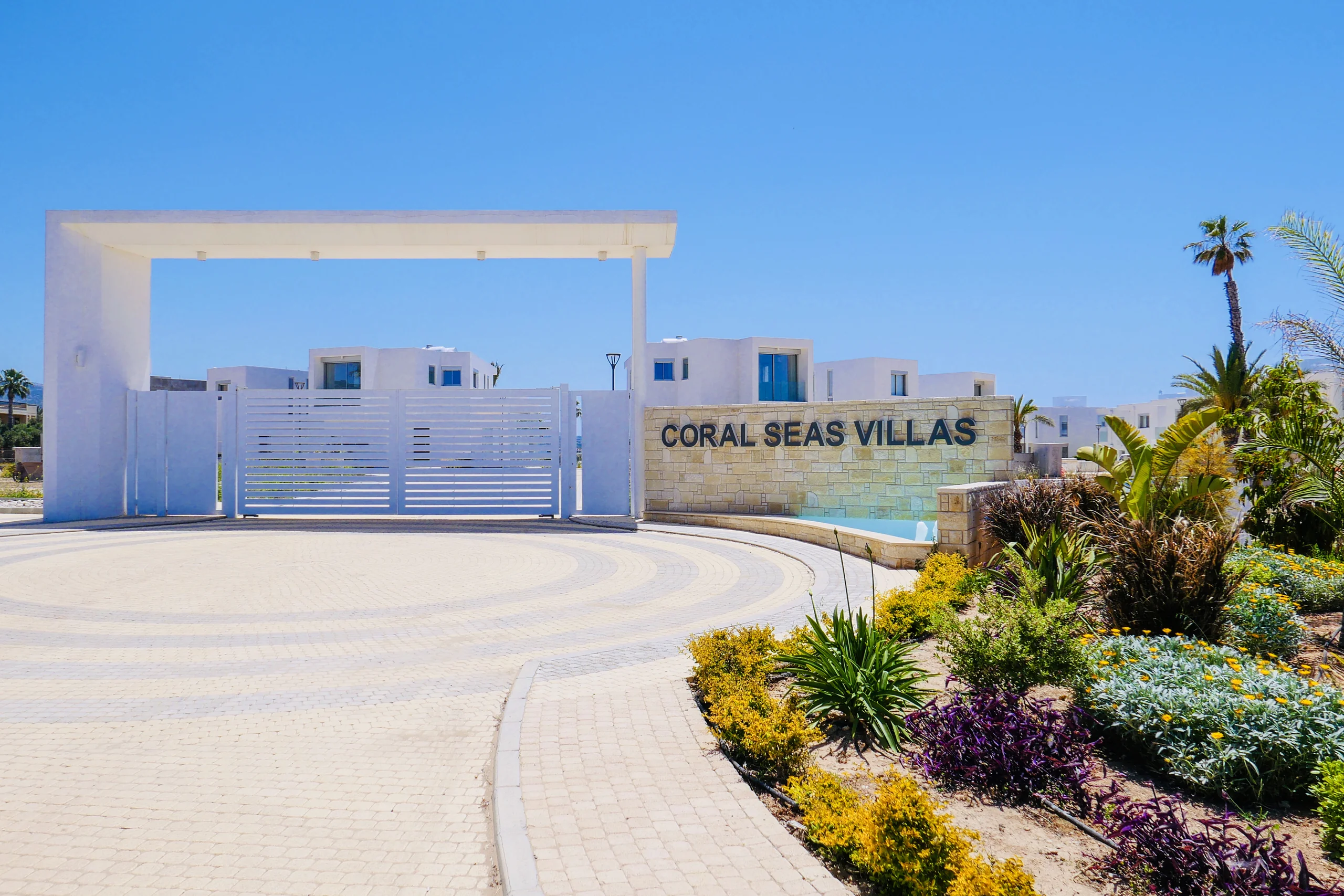 Coral Seas Villas – 7-bedroom villa in Coral Bay, Paphos, Cyprus, with a swimming pool (photo 19 of 34)
