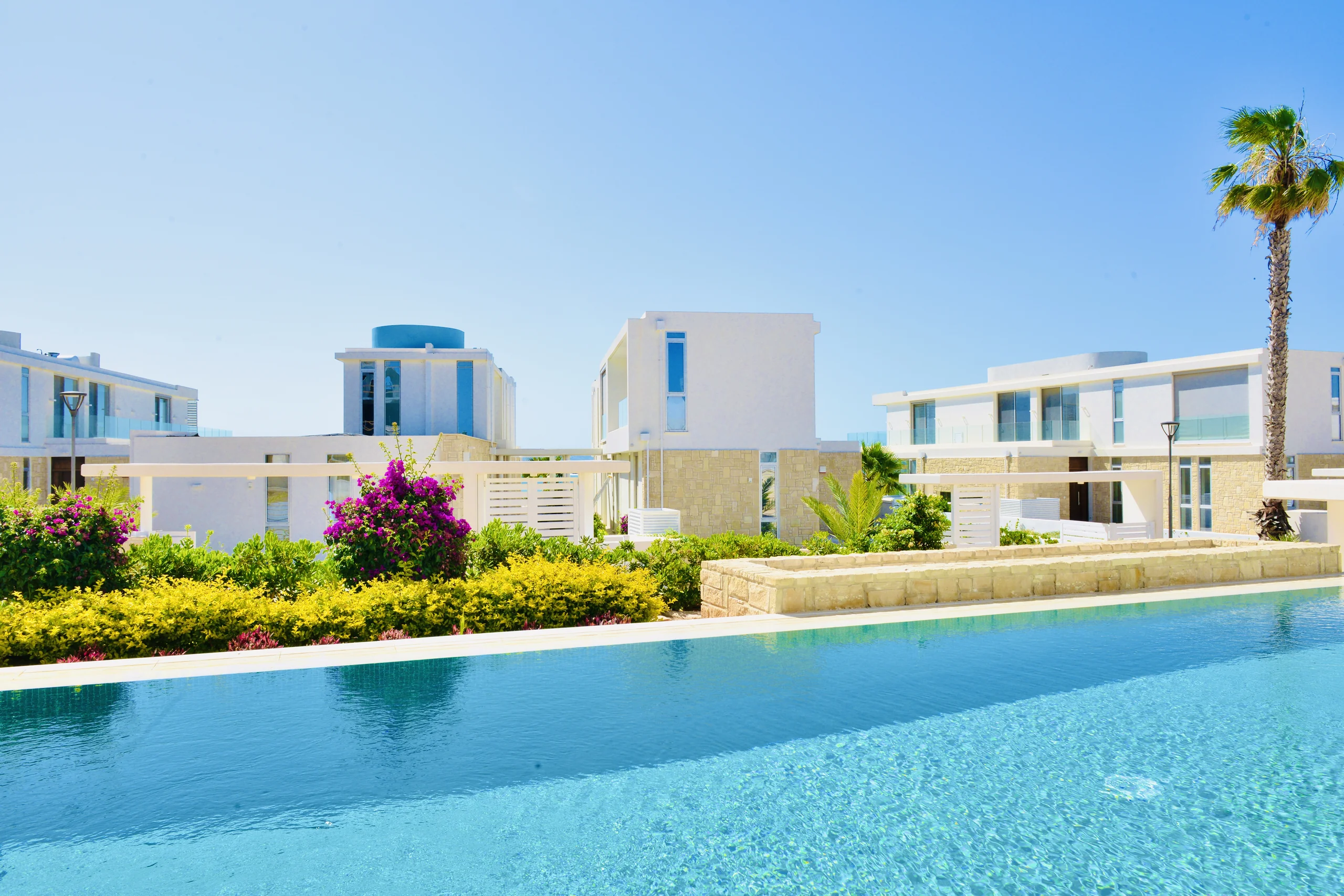Coral Seas Villas – 7-bedroom villa in Coral Bay, Paphos, Cyprus, with fully furnished interiors (photo 32 of 34)