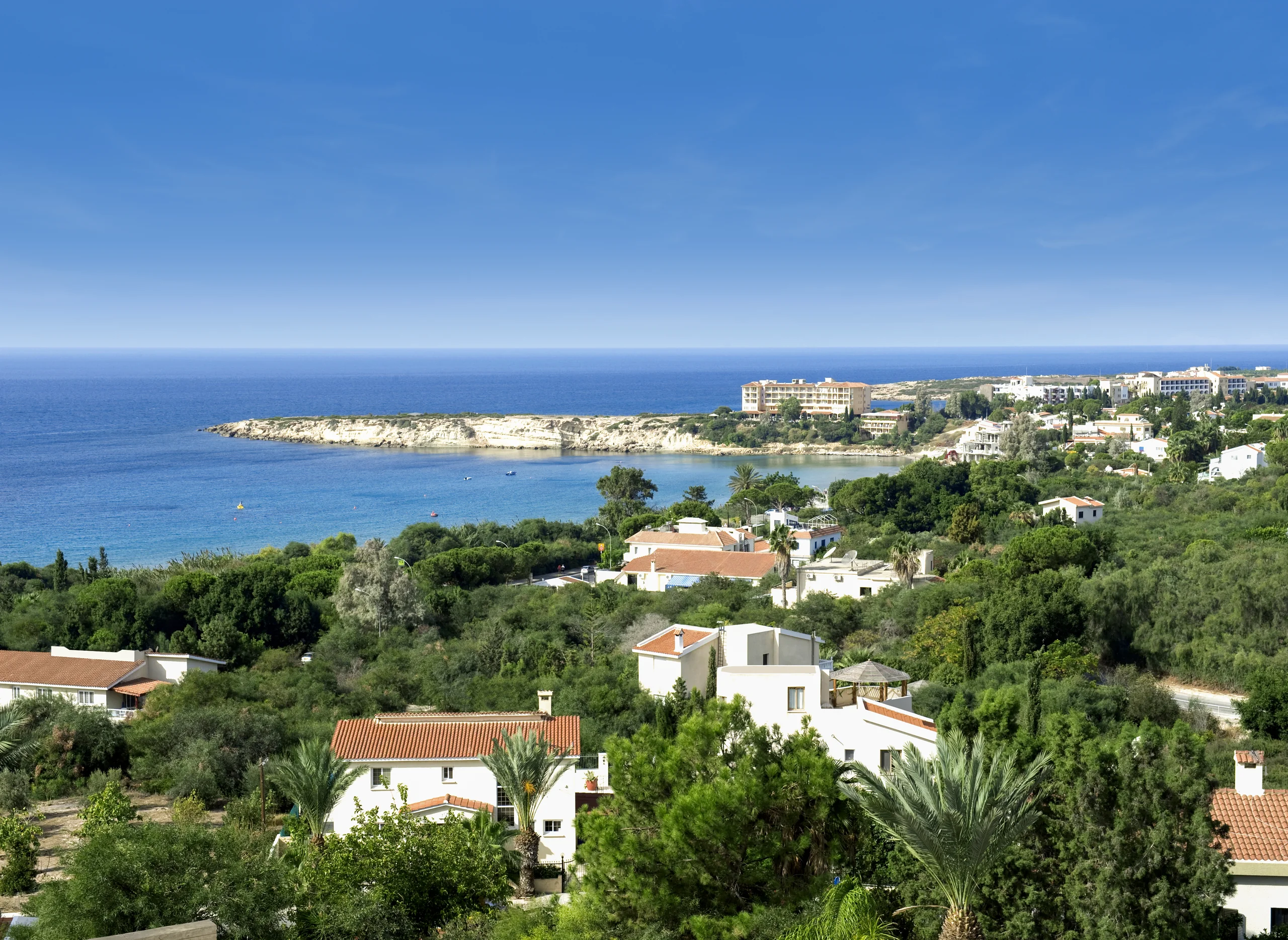 Coral Bay Villas – 3-bedroom villa in Coral Bay, Paphos, Cyprus, with a swimming pool (photo 4 of 4)