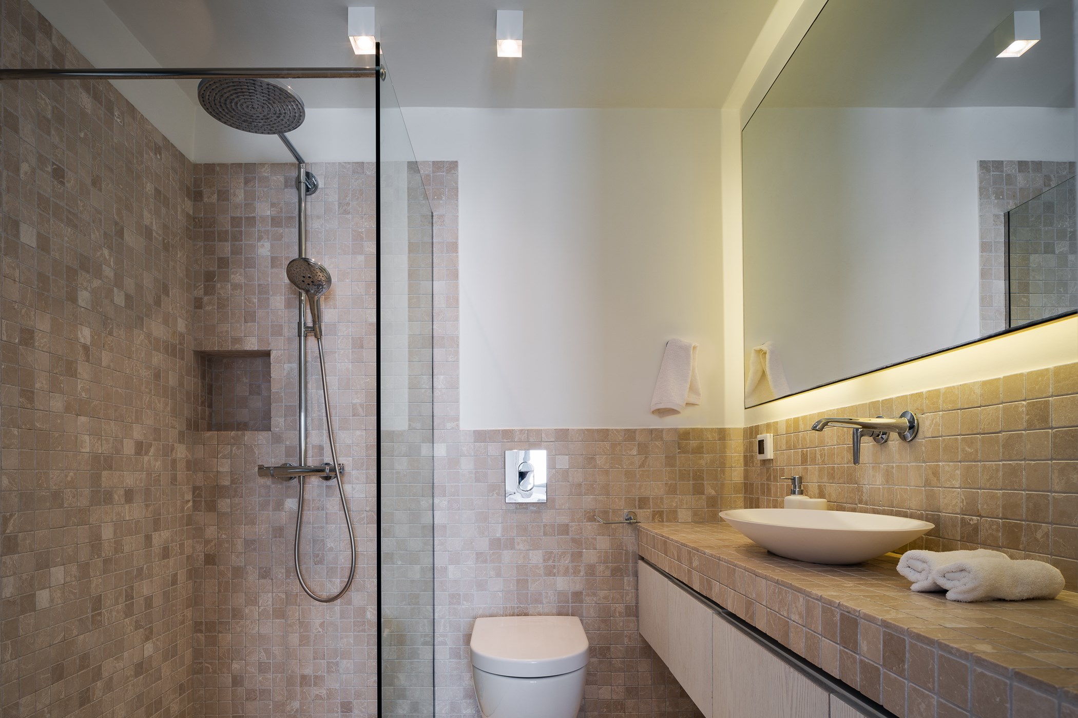 Villa Sea-Front – 7-bedroom villa, with a swimming pool (photo 17 of 26)