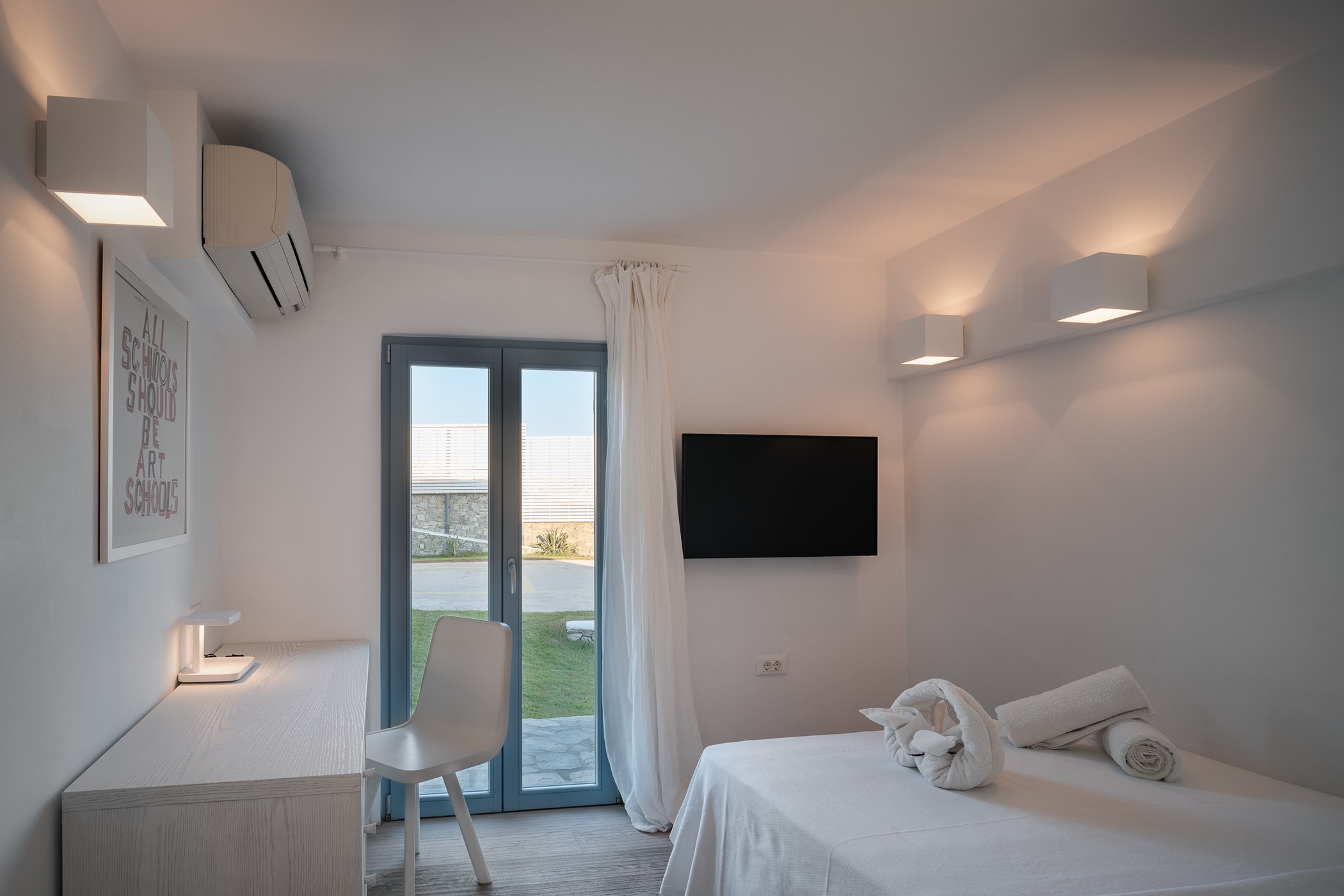 Villa Sea-Front – 7-bedroom villa, with a swimming pool (photo 16 of 26)