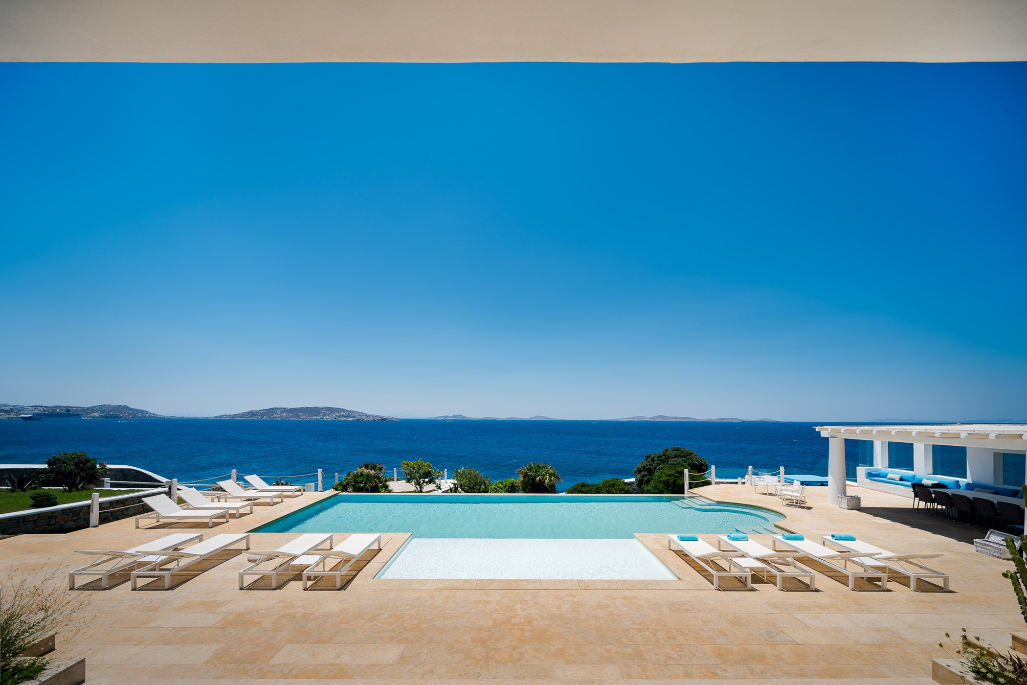 Villa Sea-Front – 7-bedroom villa, with a swimming pool (photo 18 of 26)