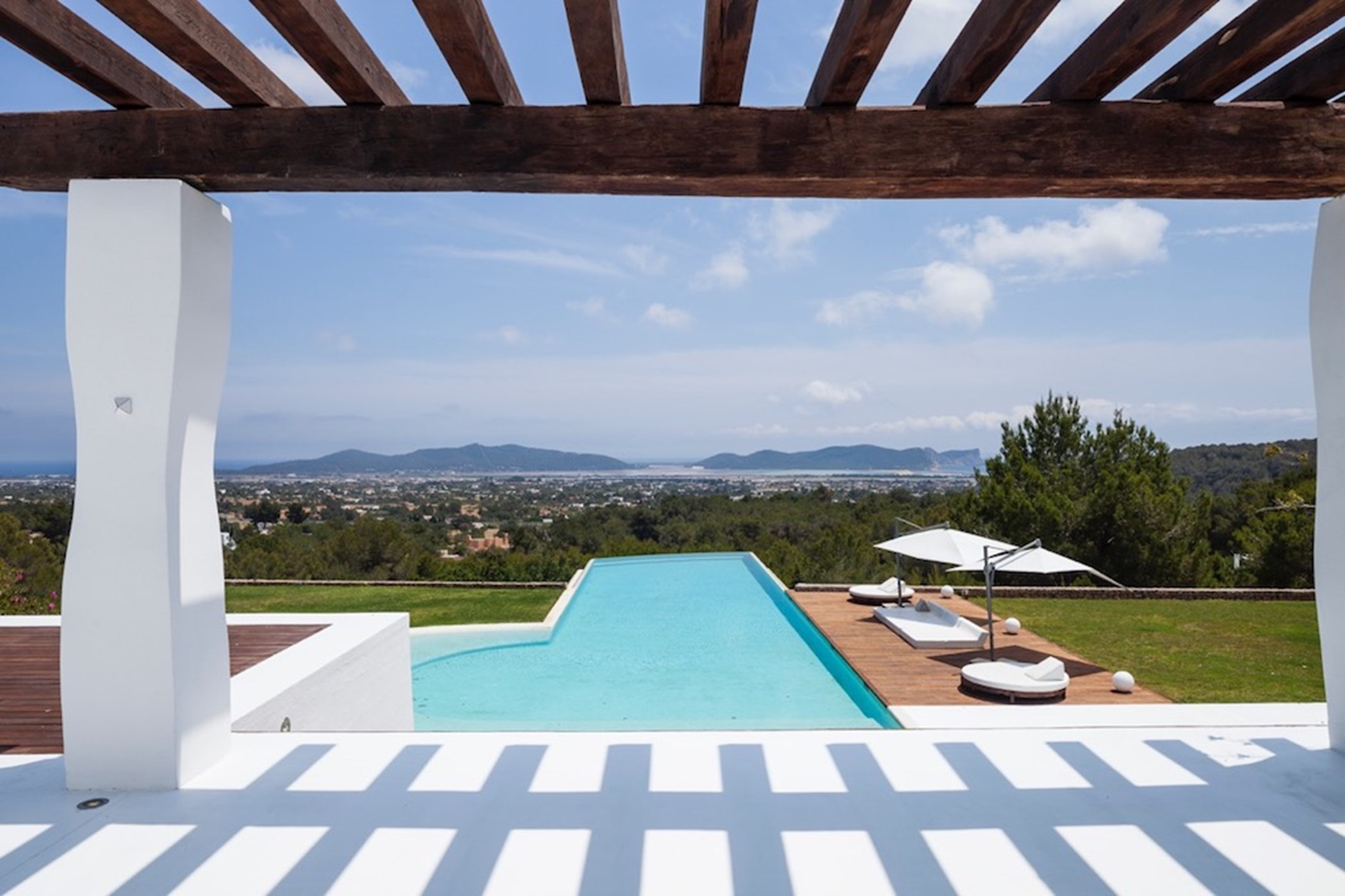 Villa Margo – 6-bedroom villa, with a swimming pool (photo 13 of 40)