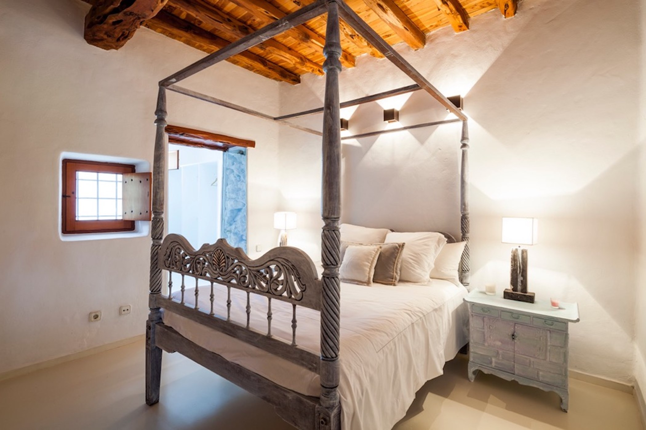 Villa Margo – 6-bedroom villa, with a swimming pool (photo 11 of 40)