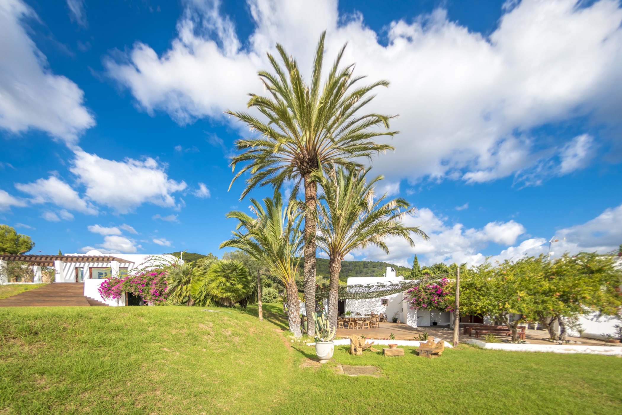 Villa Margo – 6-bedroom villa, with a swimming pool (photo 1 of 40)