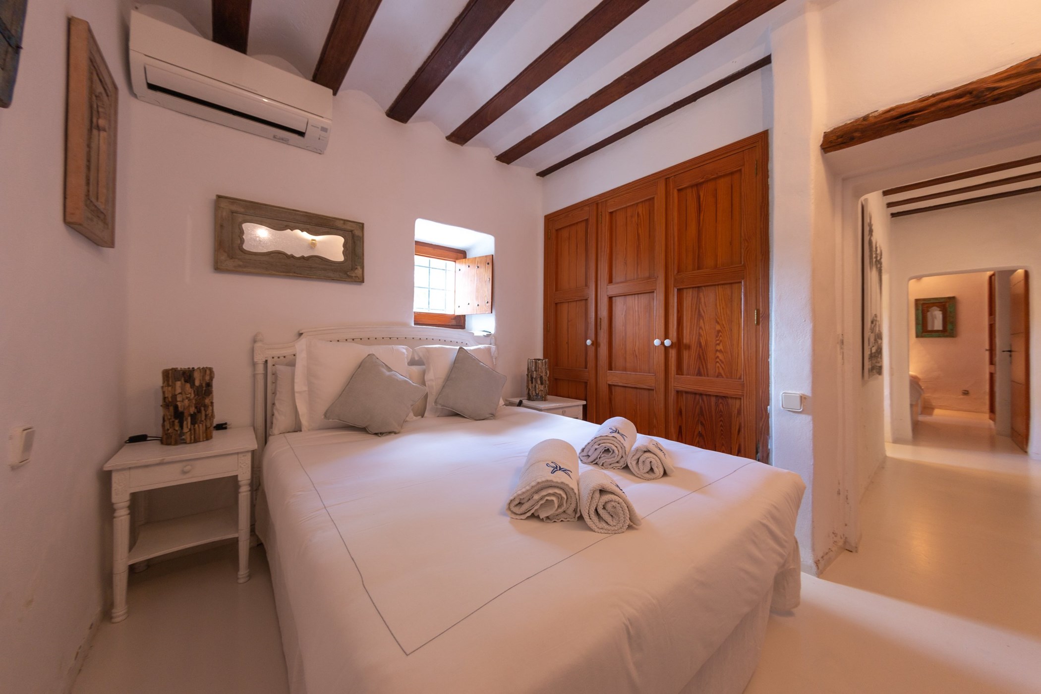 Villa Margo – 6-bedroom villa, with a swimming pool (photo 33 of 40)