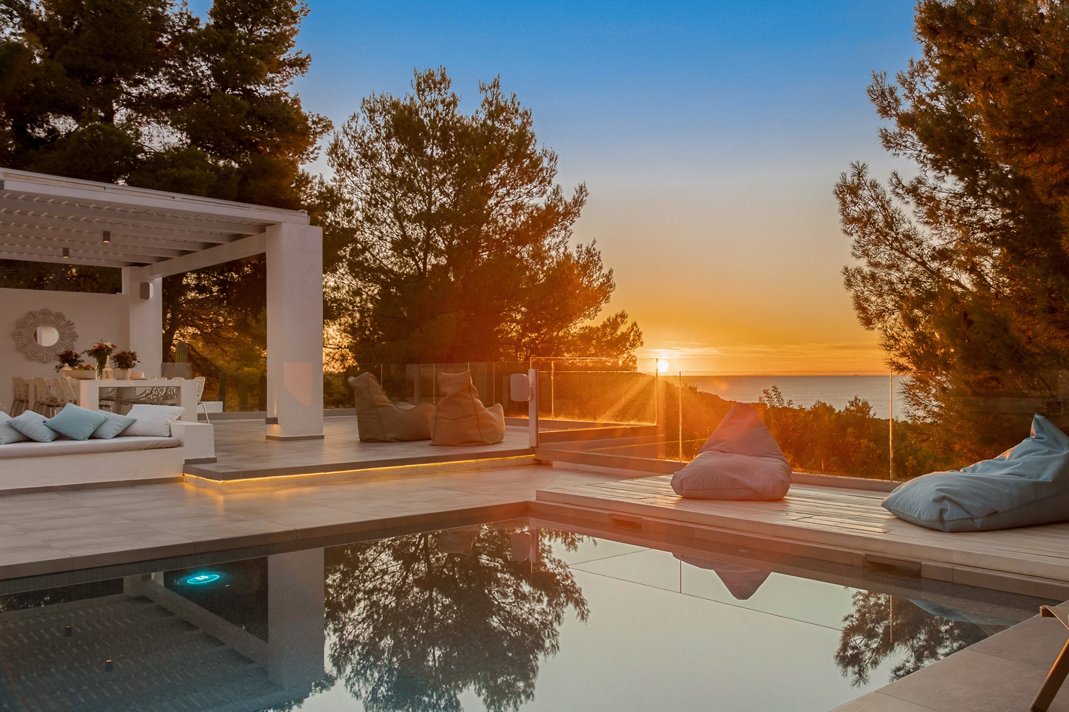 Villa Ivy – 6-bedroom villa, with a swimming pool (photo 1 of 48)