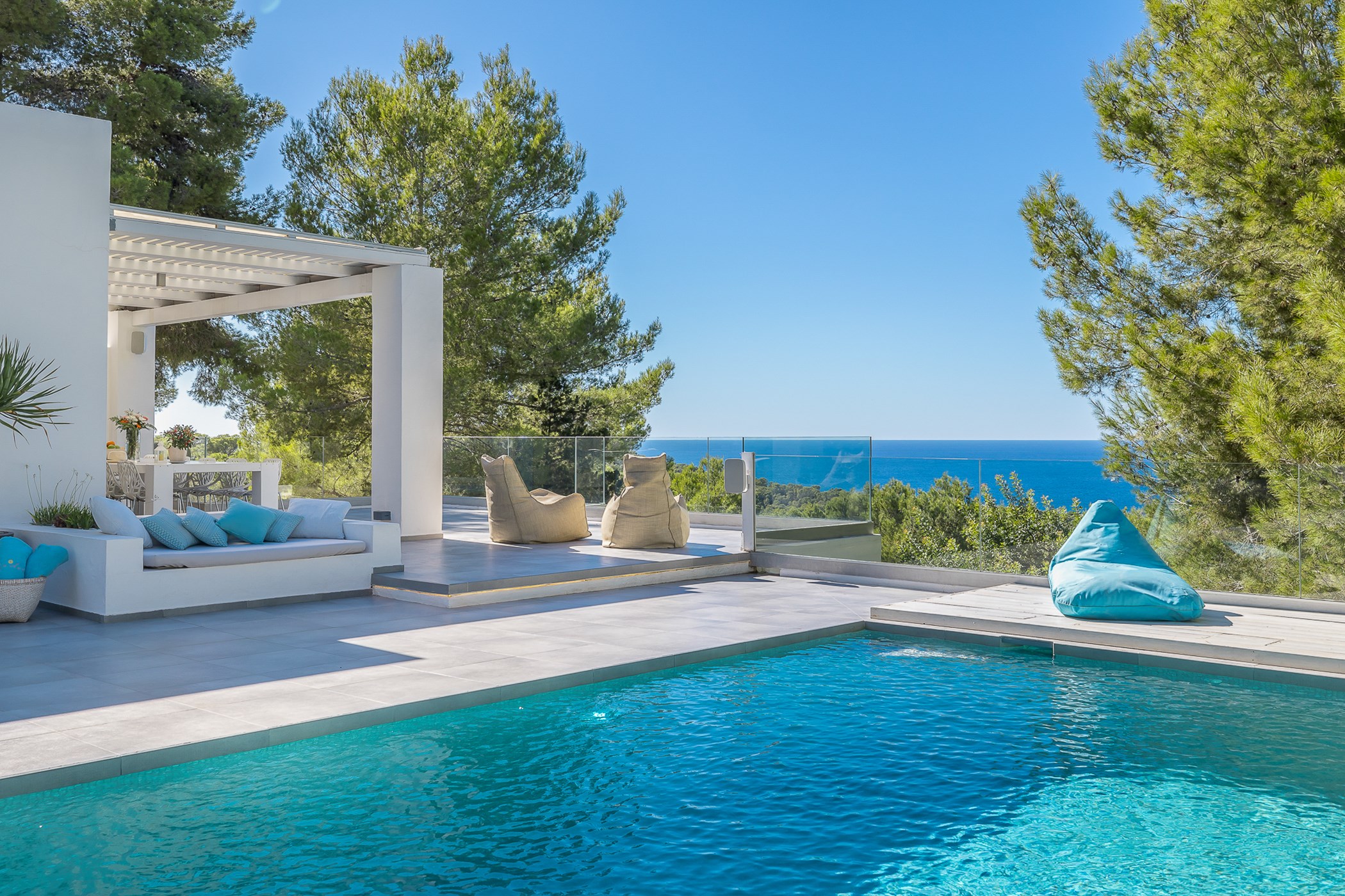 Villa Ivy – 6-bedroom villa, with a swimming pool (photo 4 of 48)