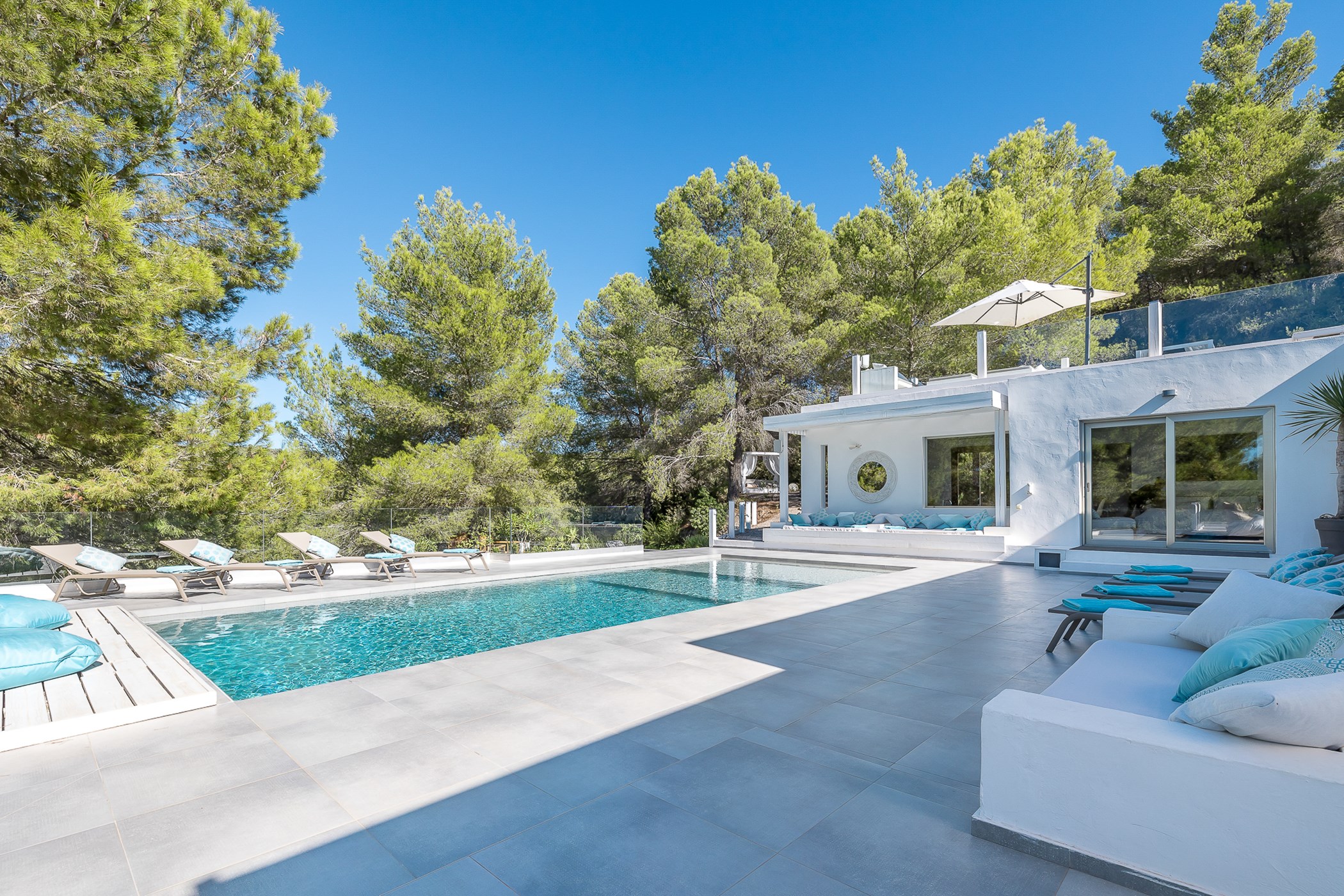 Villa Ivy – 6-bedroom villa, with a rooftop terrace (photo 11 of 48)