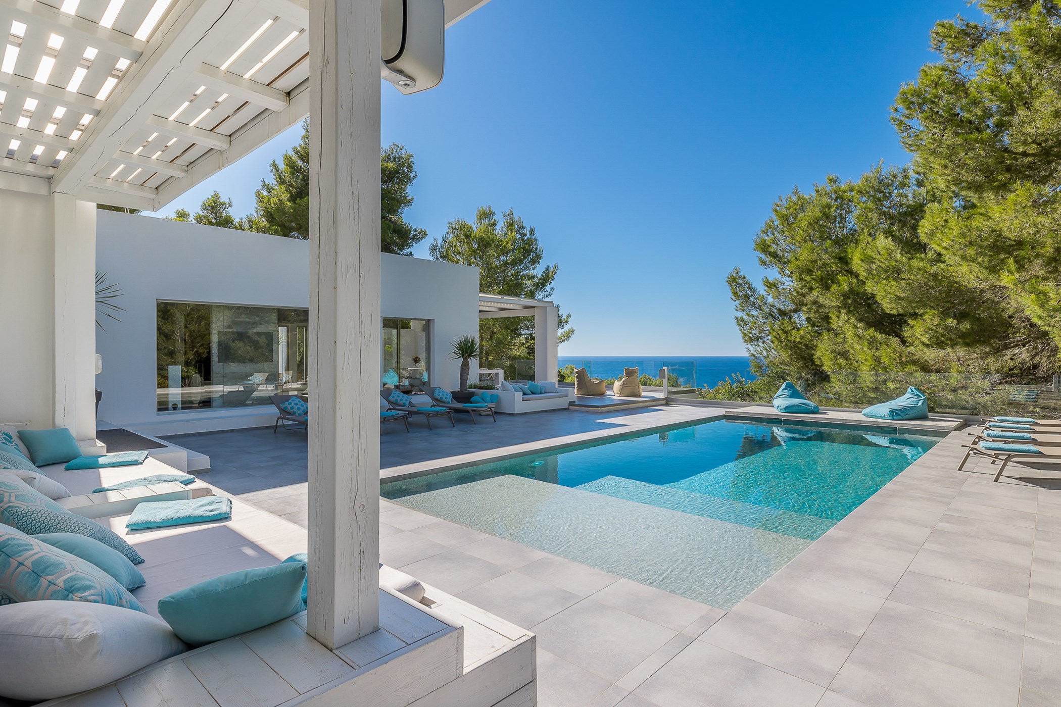 Villa Ivy – 6-bedroom villa, with a terrace (photo 15 of 48)
