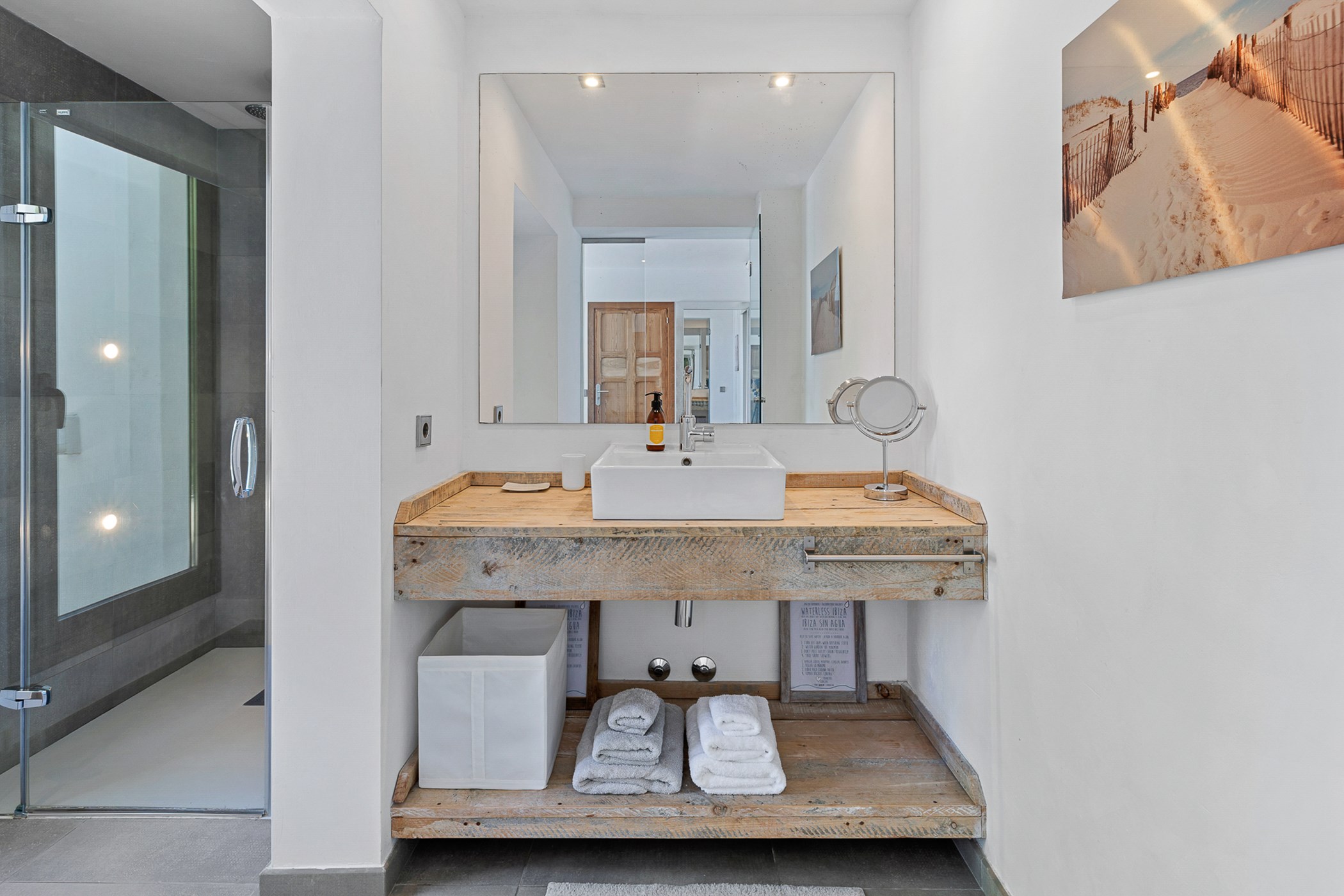 Villa Ivy – 6-bedroom villa, with a rooftop terrace (photo 44 of 48)