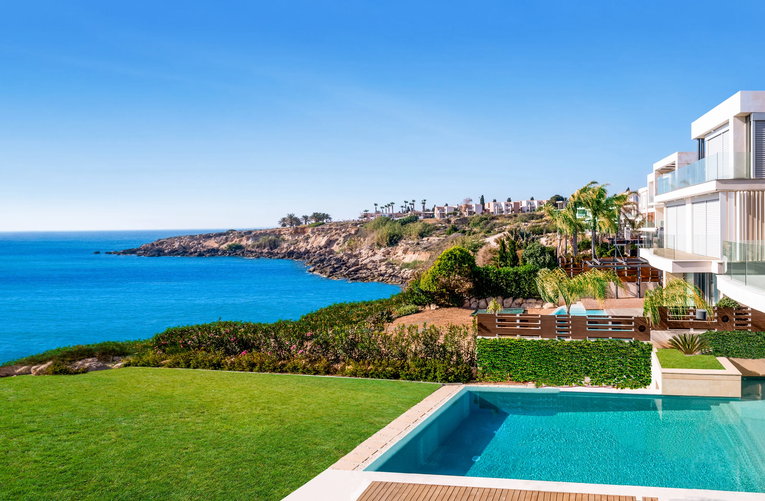 Adonis Beach Villas – 4-bedroom villa in Chloraka, Paphos, Cyprus, with a swimming pool (photo 3 of 27)