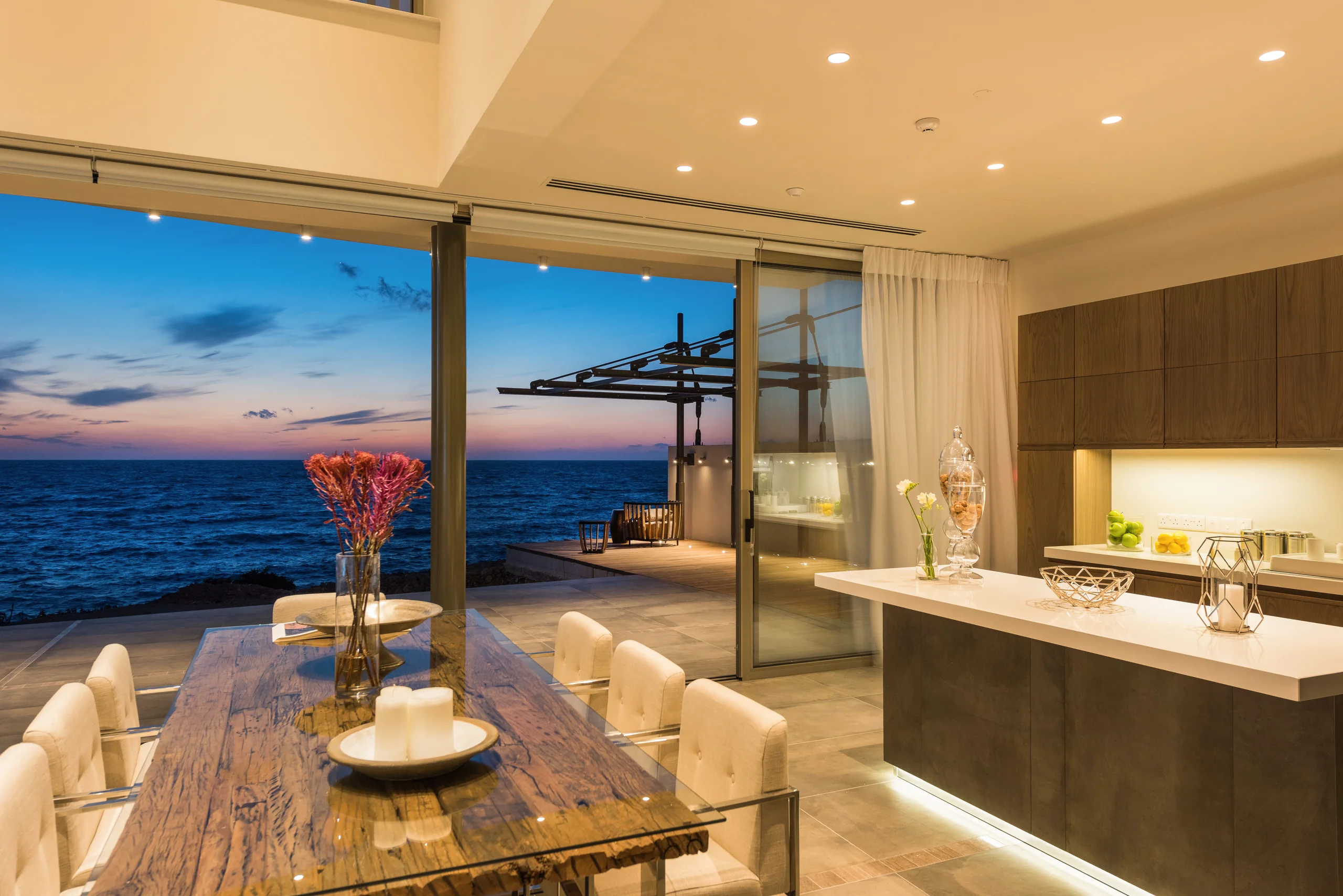 Adonis Beach Villas – 4-bedroom villa in Chloraka, Paphos, Cyprus, with a garden (photo 26 of 27)