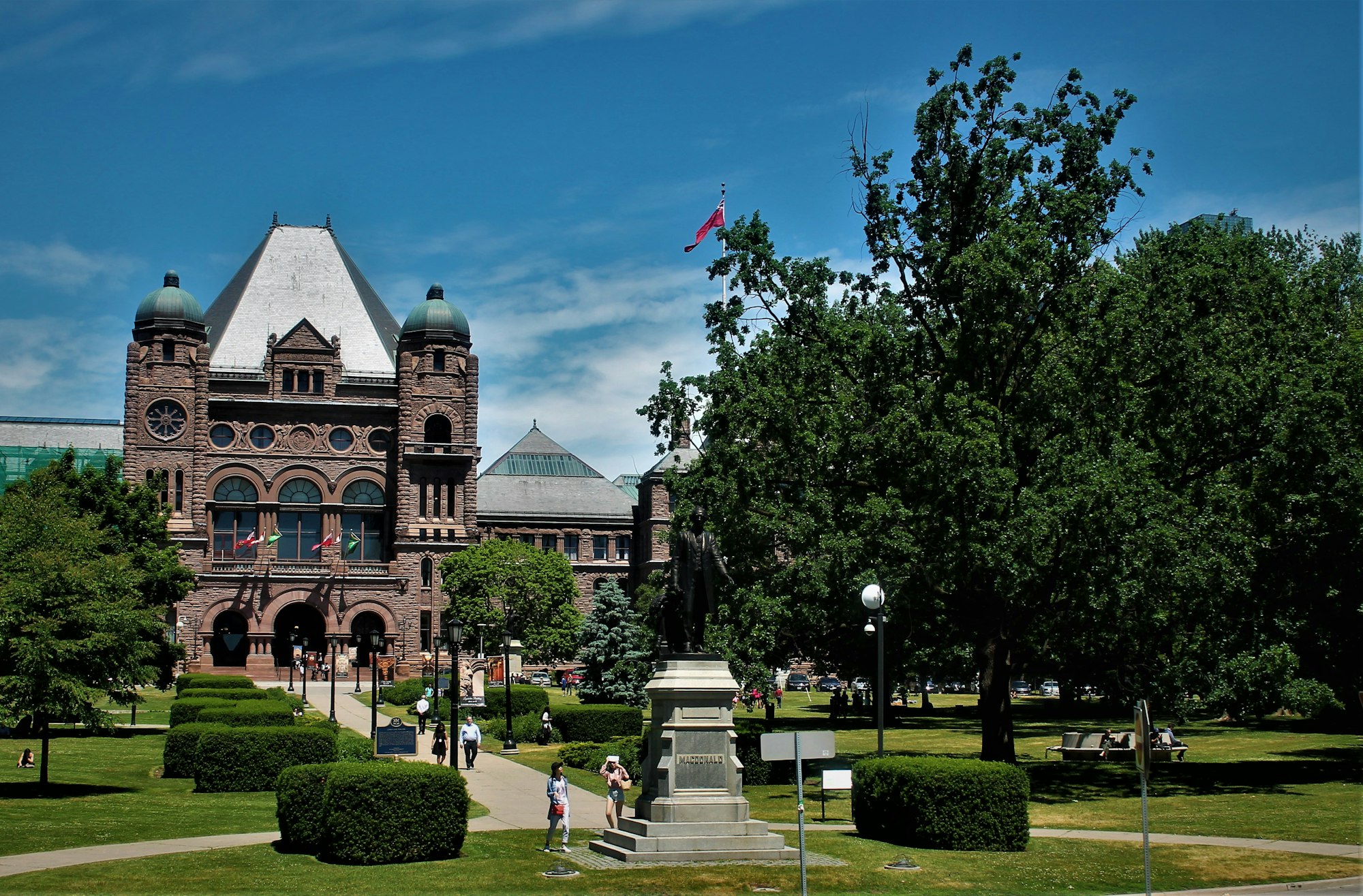 Ontario: PCs Lead Liberals 40% to 34%; Leadership Preferences Shift with Introductions