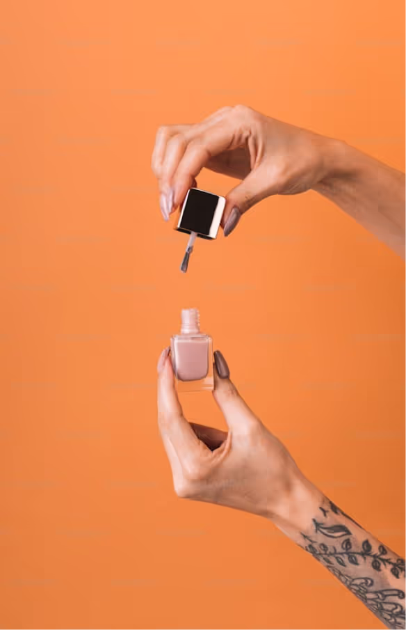 Imagen decorativa con diferentes productos de belleza