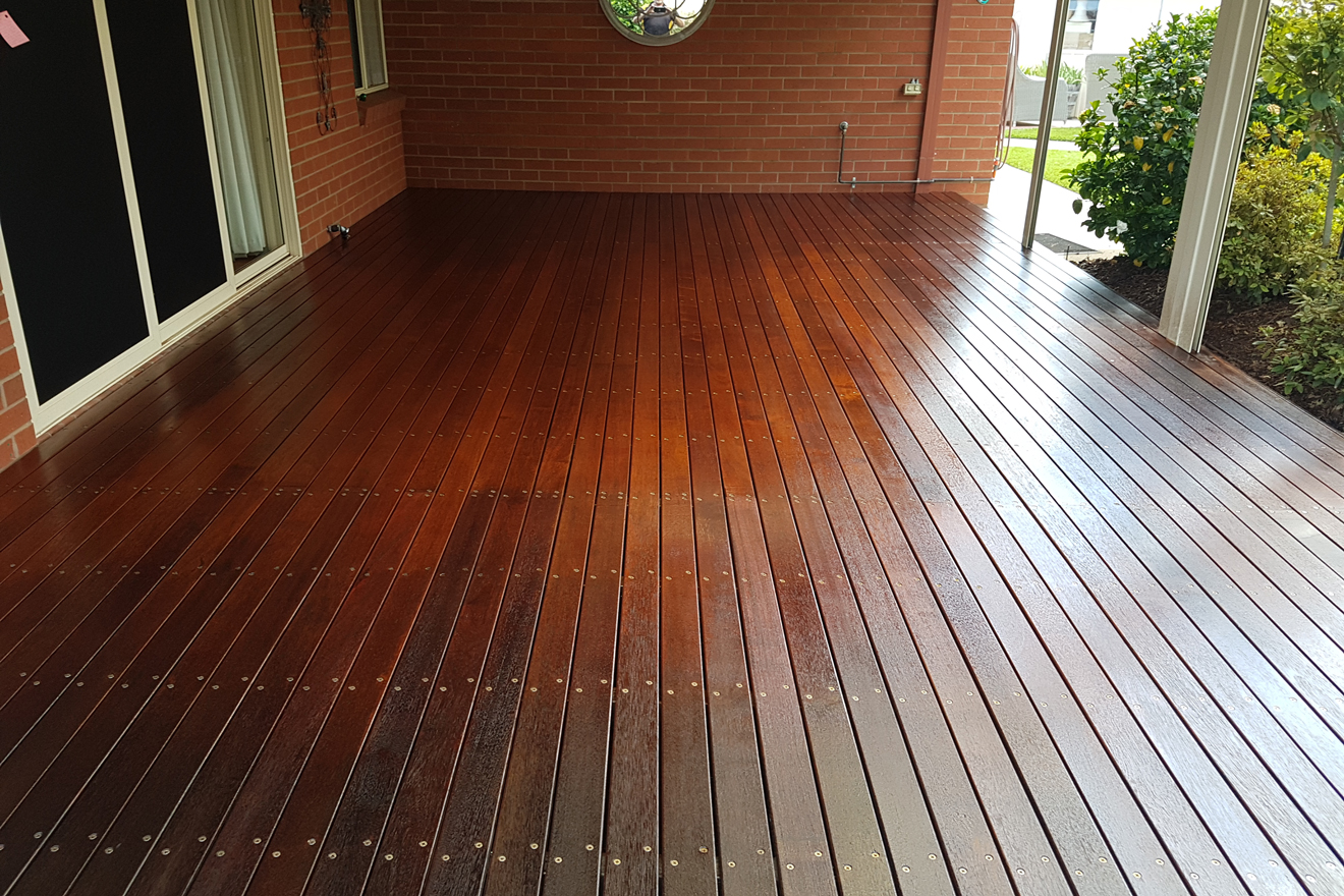 Deck Sanding & Oiling