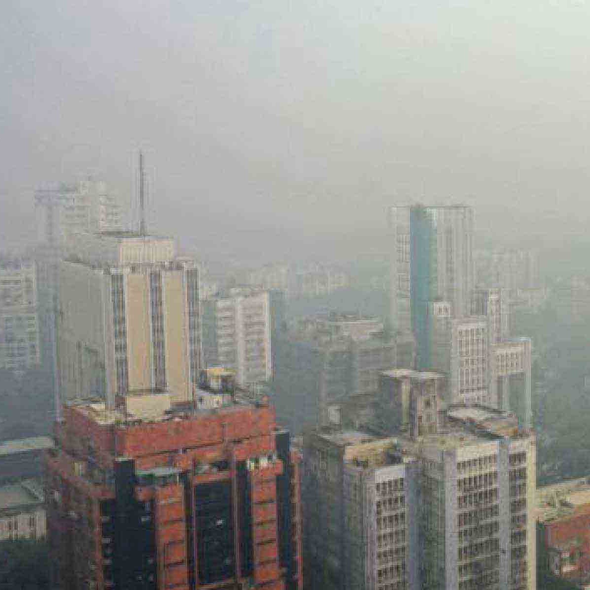 New Delhi Closes Schools as Smog Surges 60 Times Above WHO Safe Limit