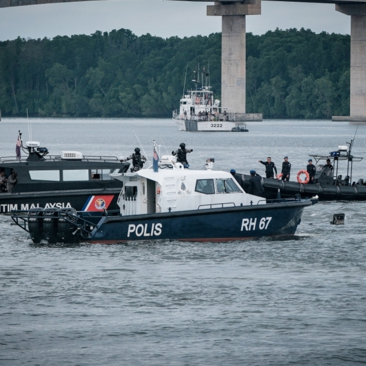 No fatalities: MMEA’s STAR team hailed for heroic rescue following PDRM helicopter crash in Sungai Pulai