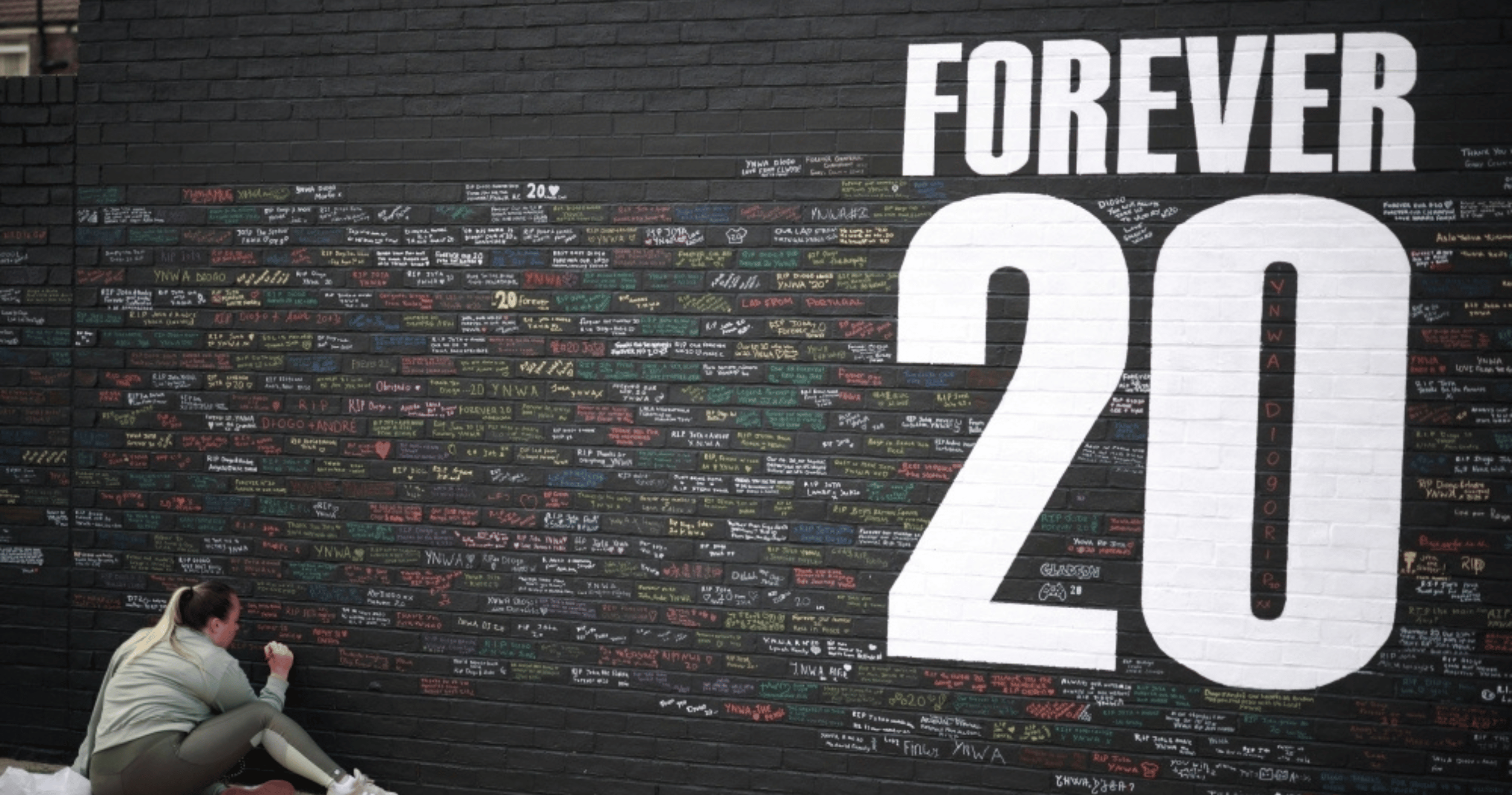 Liverpool retire Diogo Jota’s No. 20 jersey in heartfelt tribute following tragic crash that claims the lives of the forward and his brother