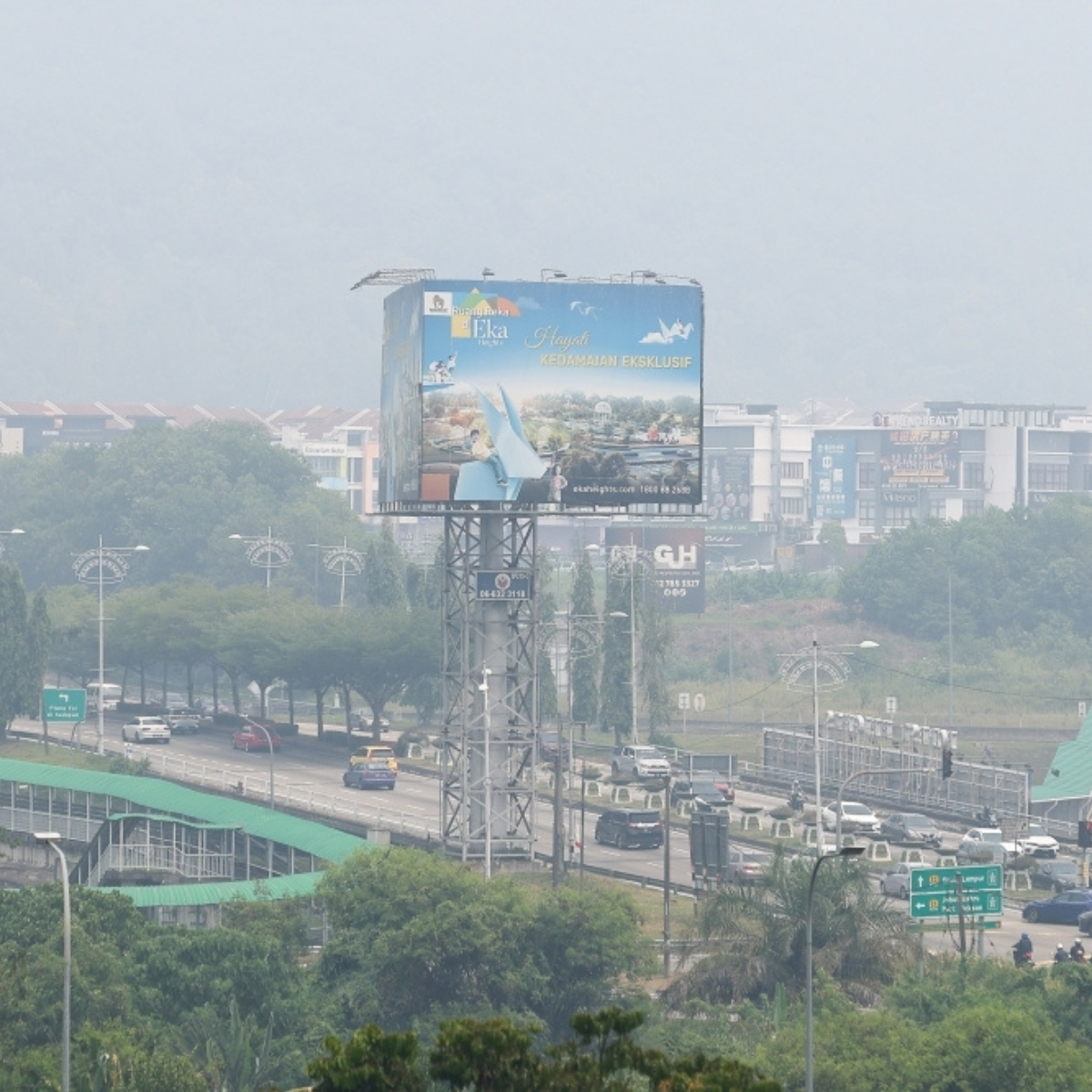 Air quality worsens across five states, with nine areas recording unhealthy API levels as of 3pm.